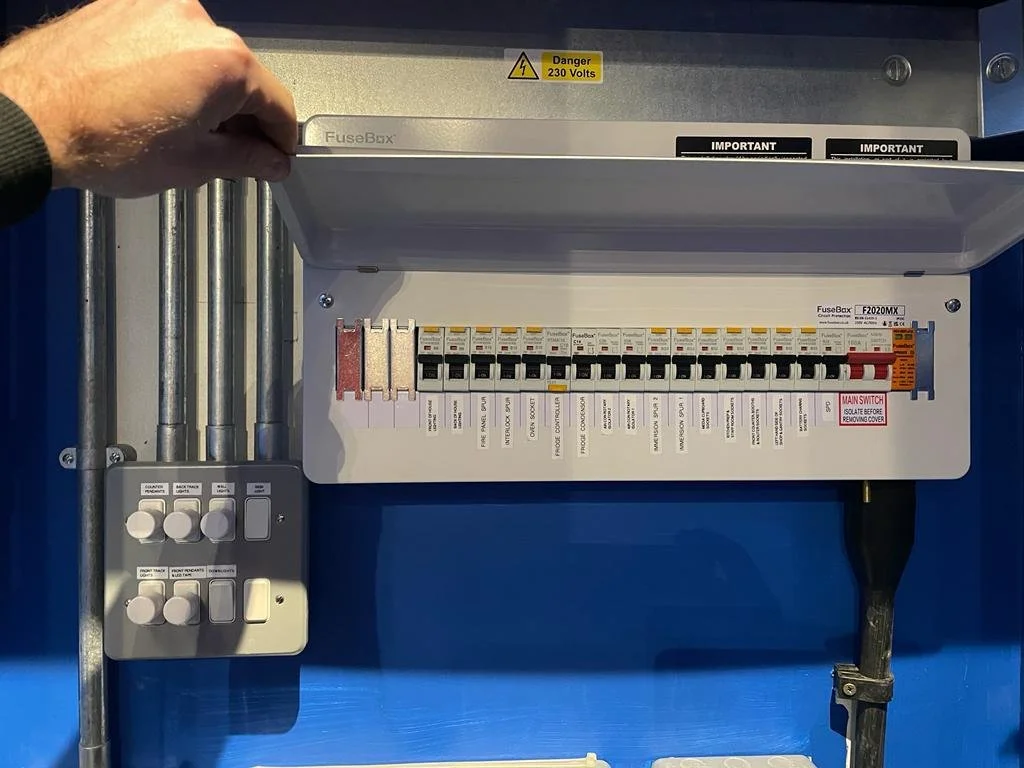 WhatsApp Image 2025-12-23 at 19.51.27 (11).jpeg