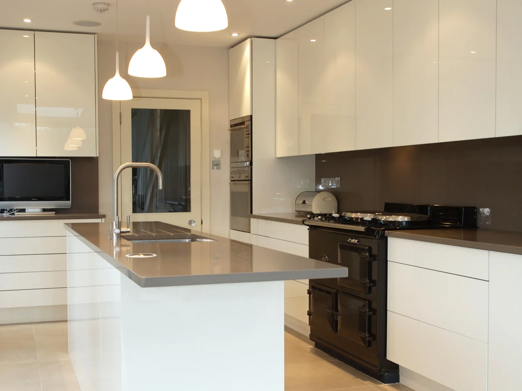 Gloss Arctic White Sandycove