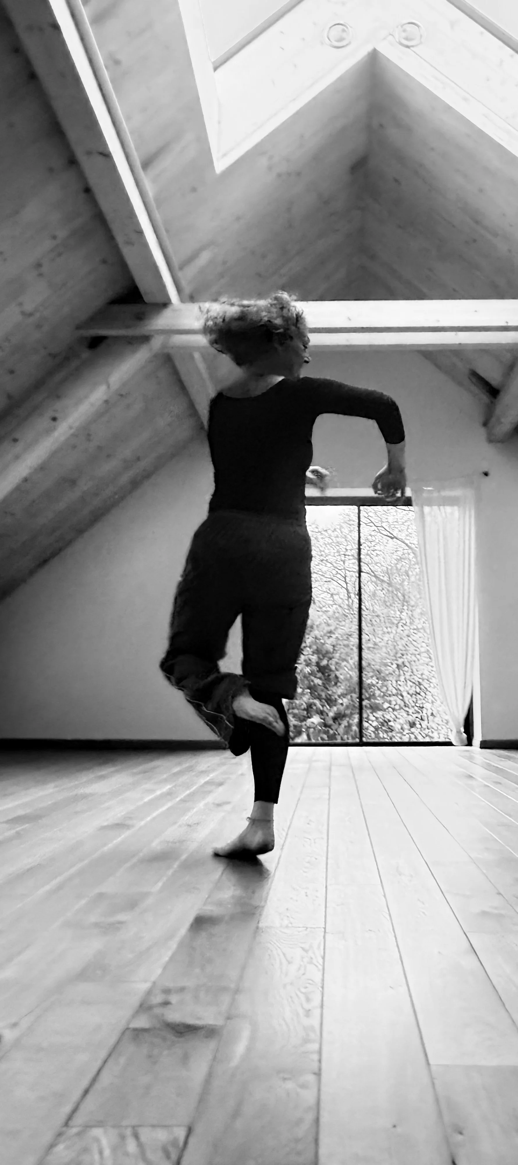 Nora Holtmeyer tanzt