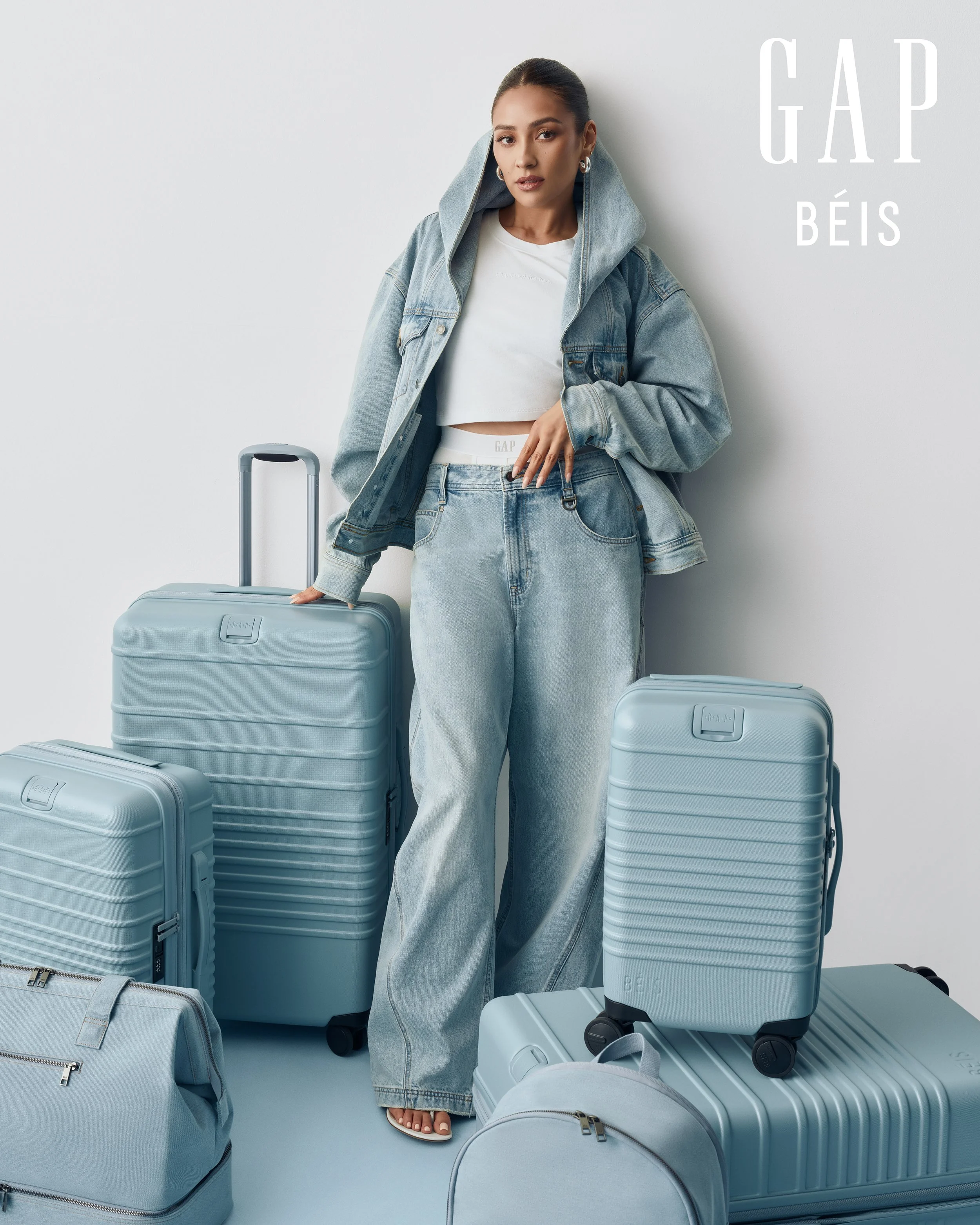 W104_25_FA_COLLAB_OF_SHAY_5_0106_WB-RBG [Logo].jpg