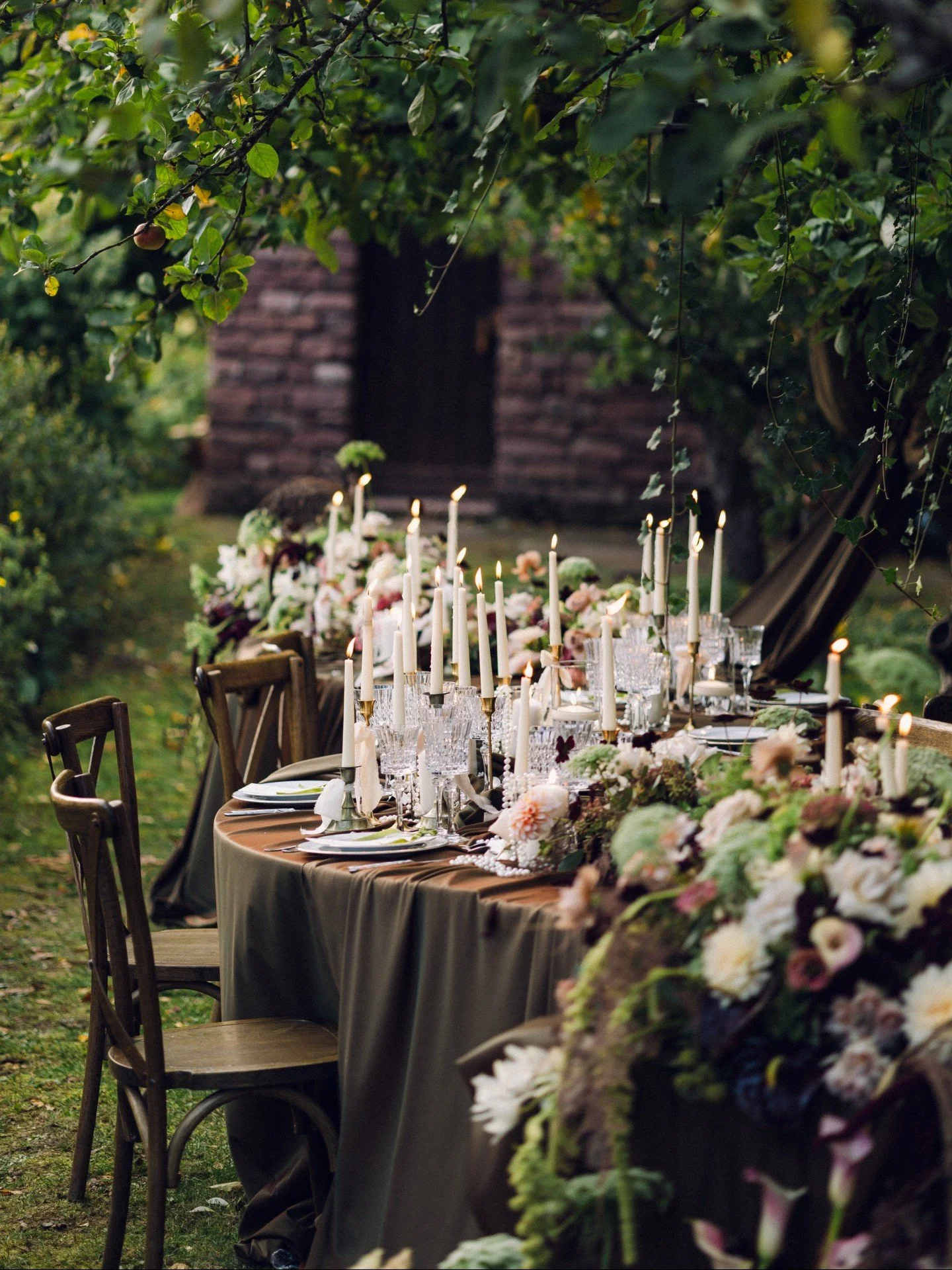Ceci n'est pas un salon 
Le 14 novembre 2026
Mus&eacute;e Unterlinden &agrave; Colmar 

Revenons sur notre shooting de l'ann&eacute;e pass&eacute; avec le d&eacute;cor sensationnel propos&eacute; par @mariegaelle_fleuristevnt.

Pourquoi ne pas opter 