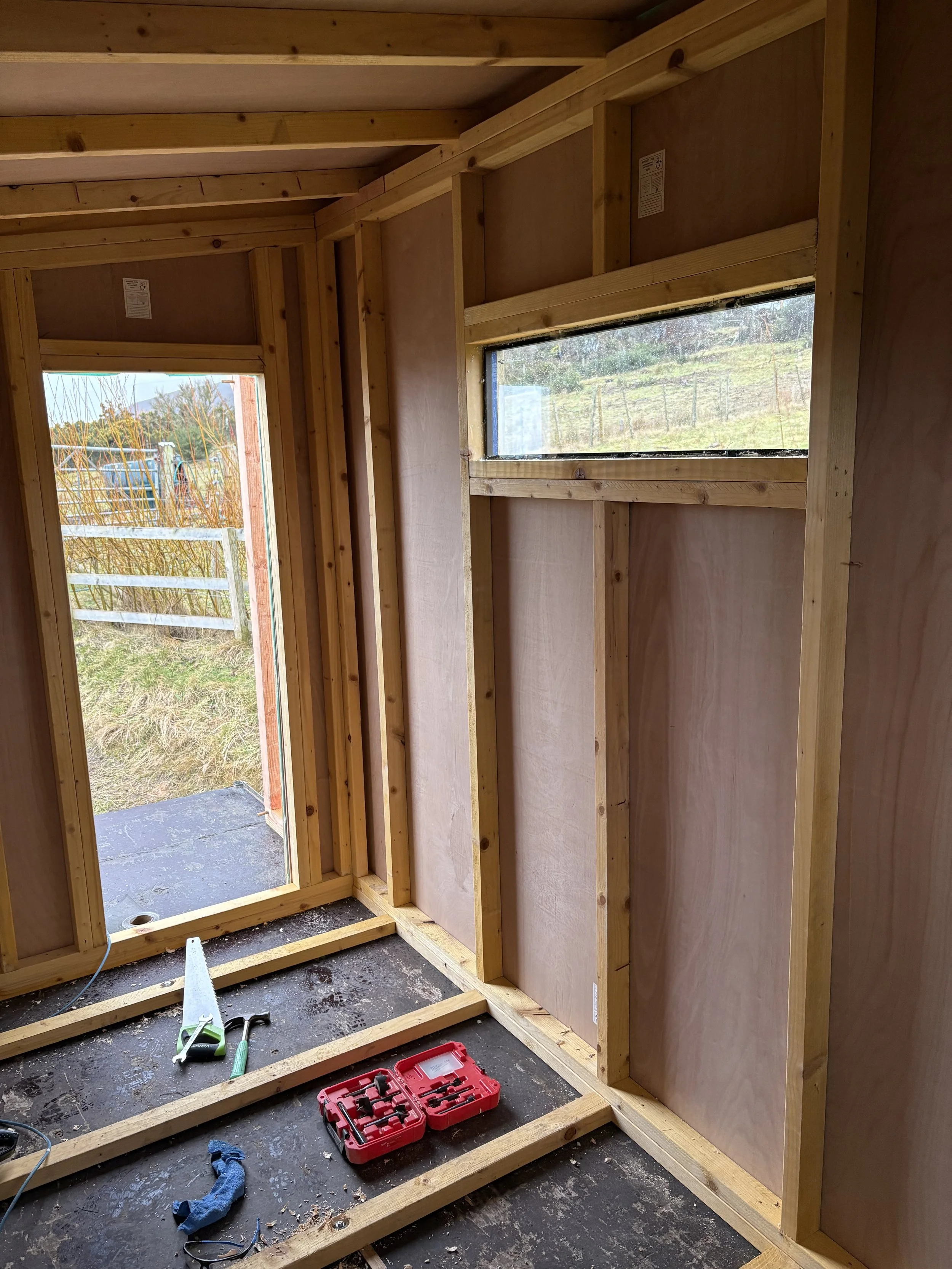 Windows > Bench frame