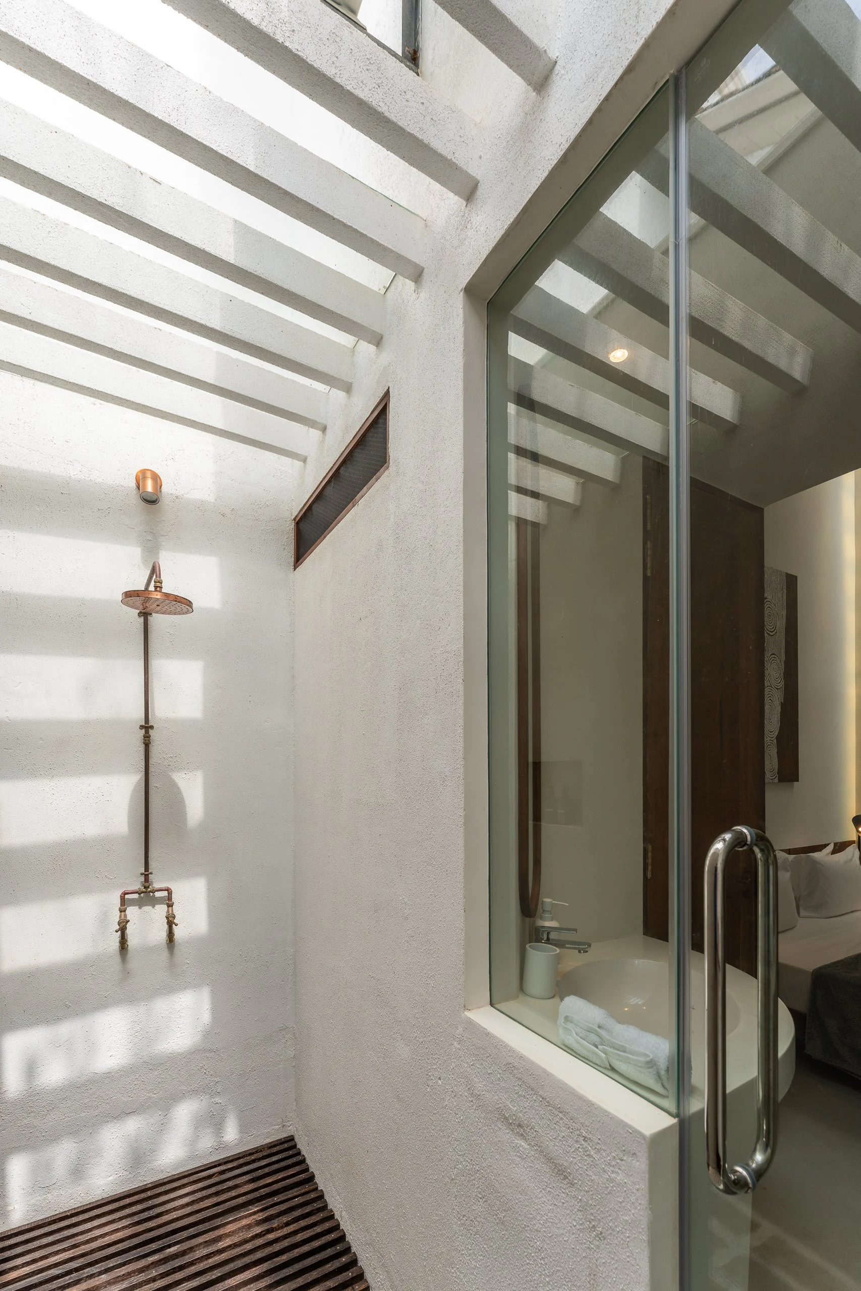 copper shower ulu villa 1740 Pedlar Street Galle Fort