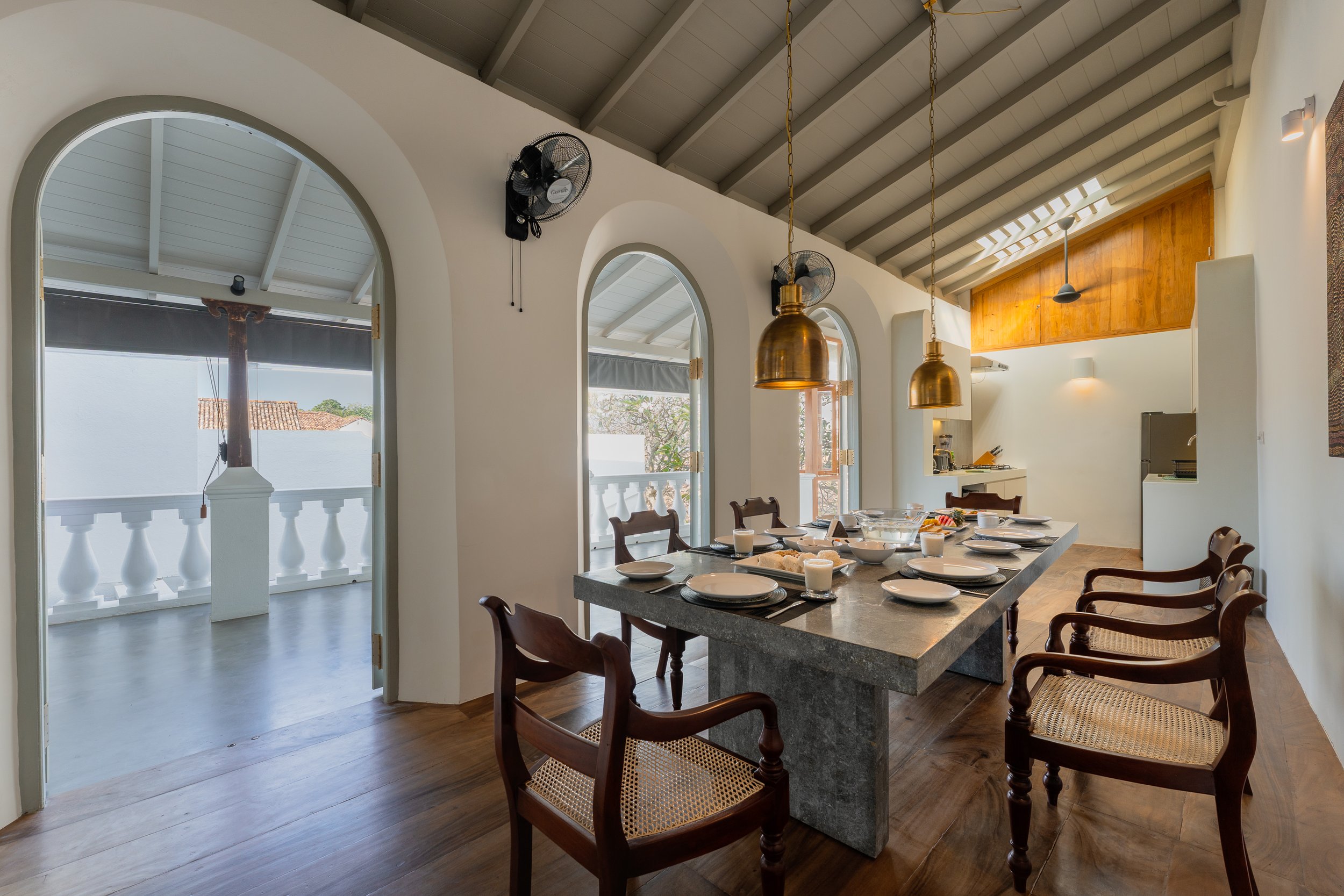 dining room villa 1740 Pedlar Street Galle Fort