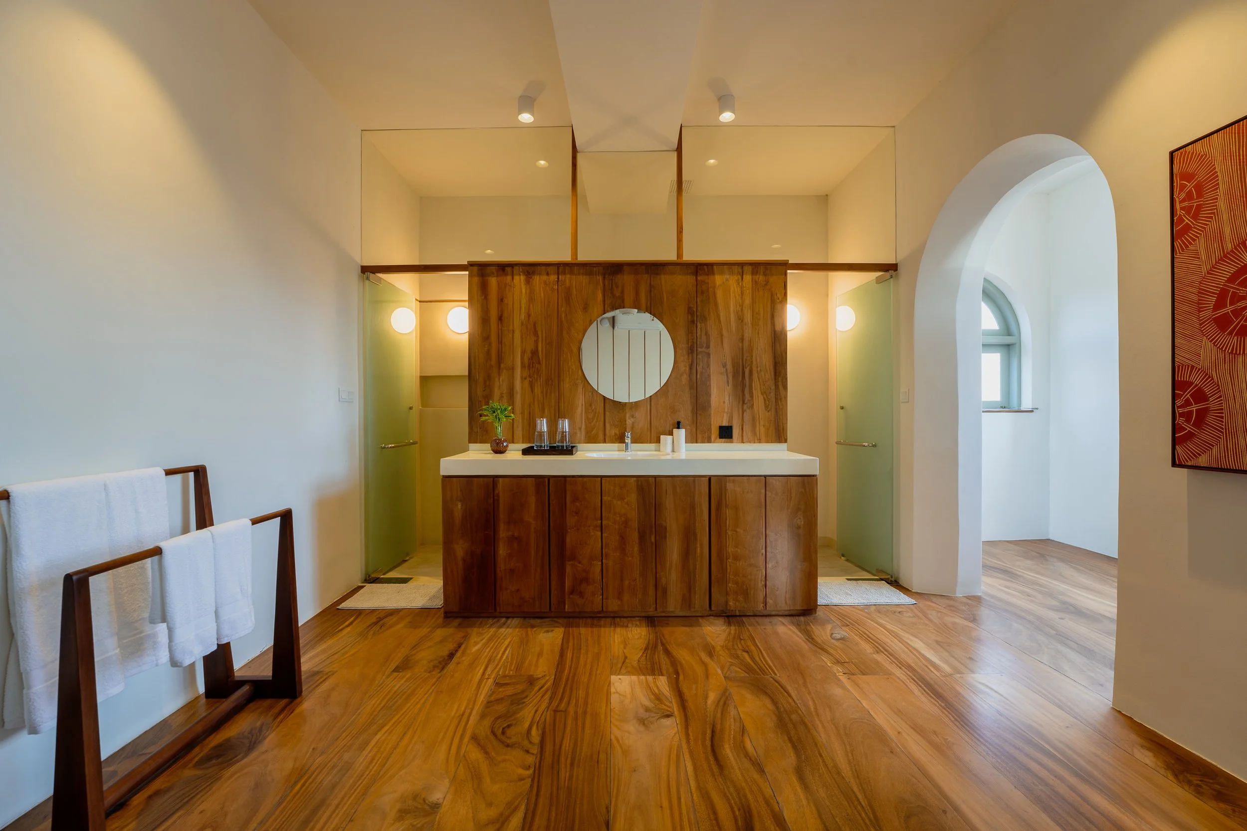 bathroom hiri gal suite villa 1740 Pedlar Street Galle Fort