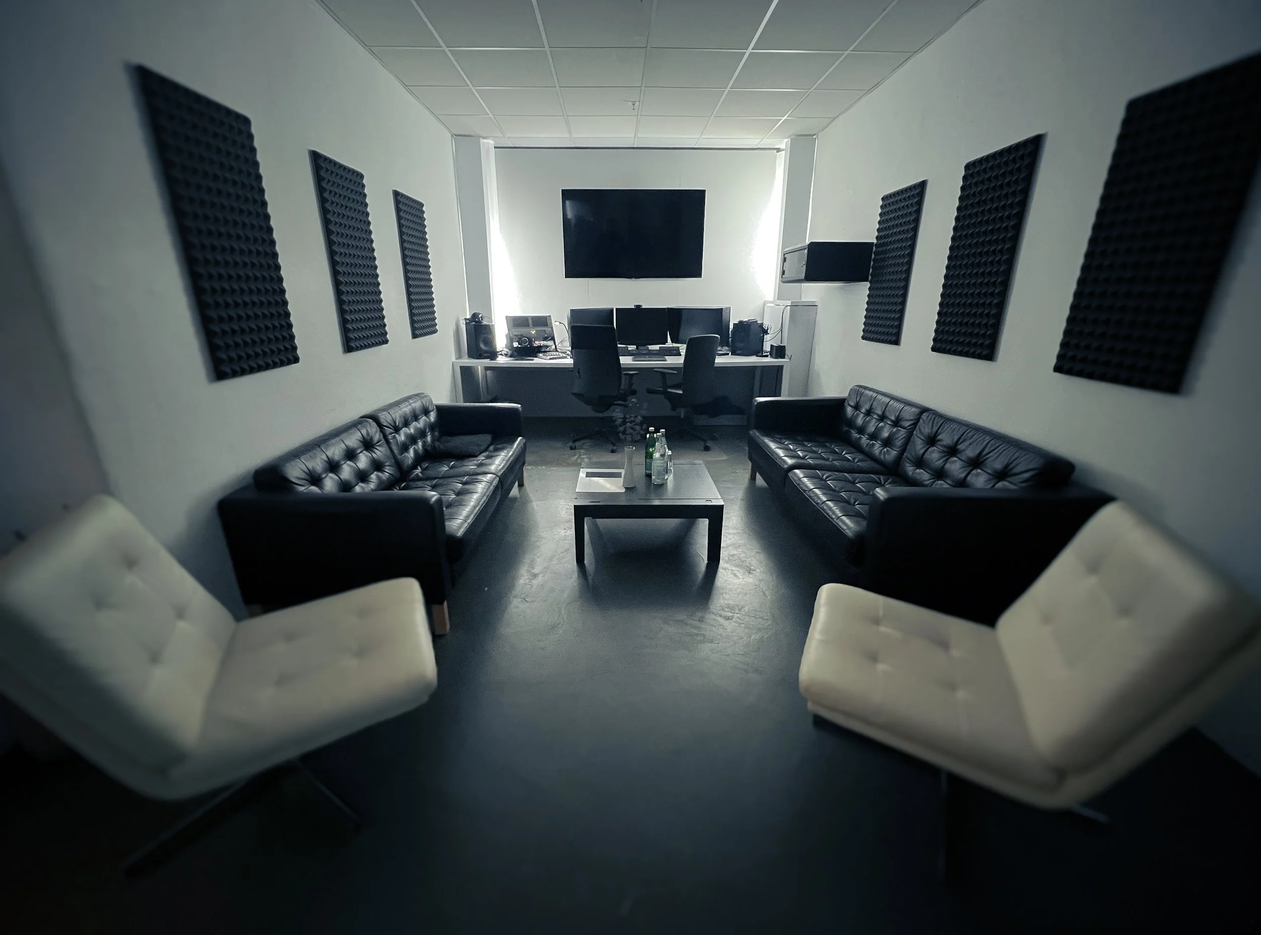 Unsere Grading-Suite und gleichzeitig unser Regieraum.