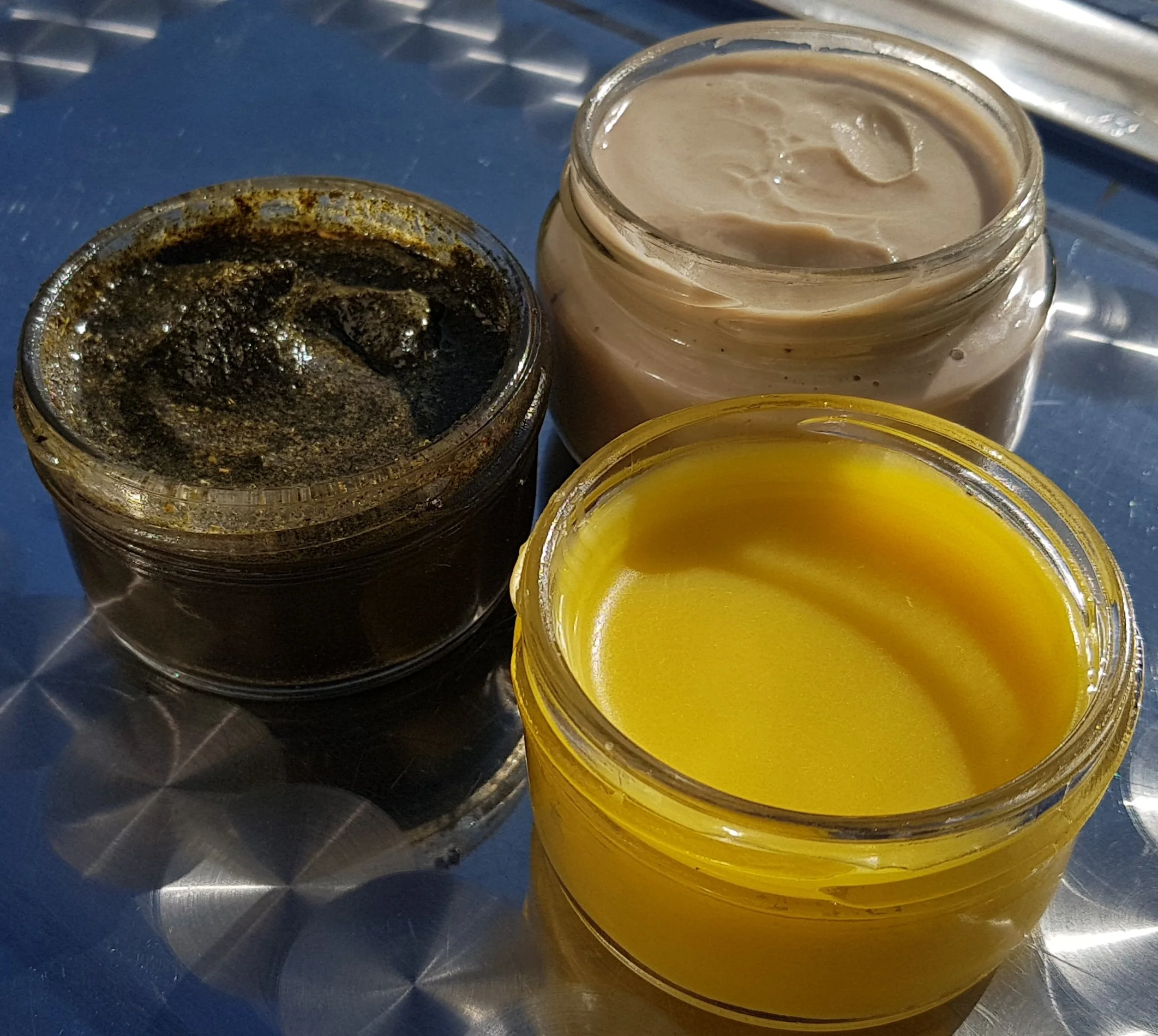 Skincare-treatments-with-herbal-extracts.jpg