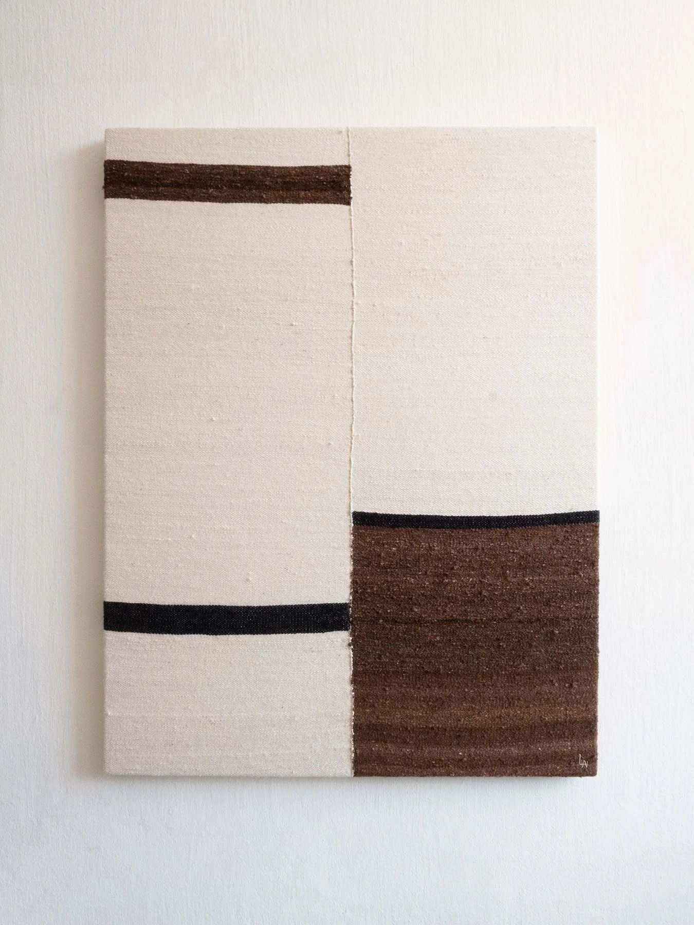 Leila_Walter_In_Vertical_Contact_2024_w.jpg