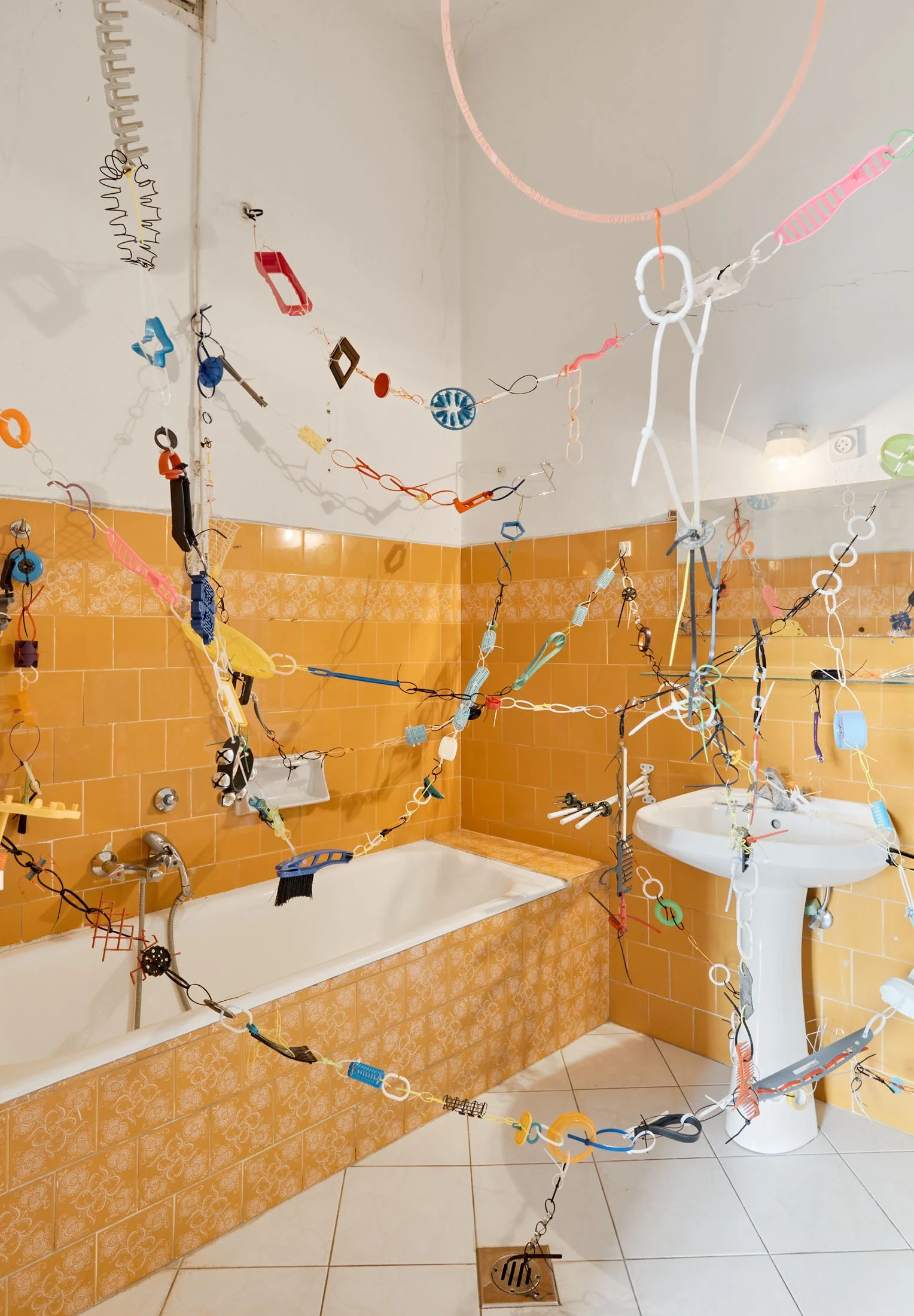 Wired by Adam Takács, Anna Hulačová, Botond Keresztesi, Harrison Pearce, Justin Fitzpatrick, Nam June Paik, OMARA Mara Olah, Robotto Ottó Szabó, Roza El Hassan at Longtermhandstand, Budapest