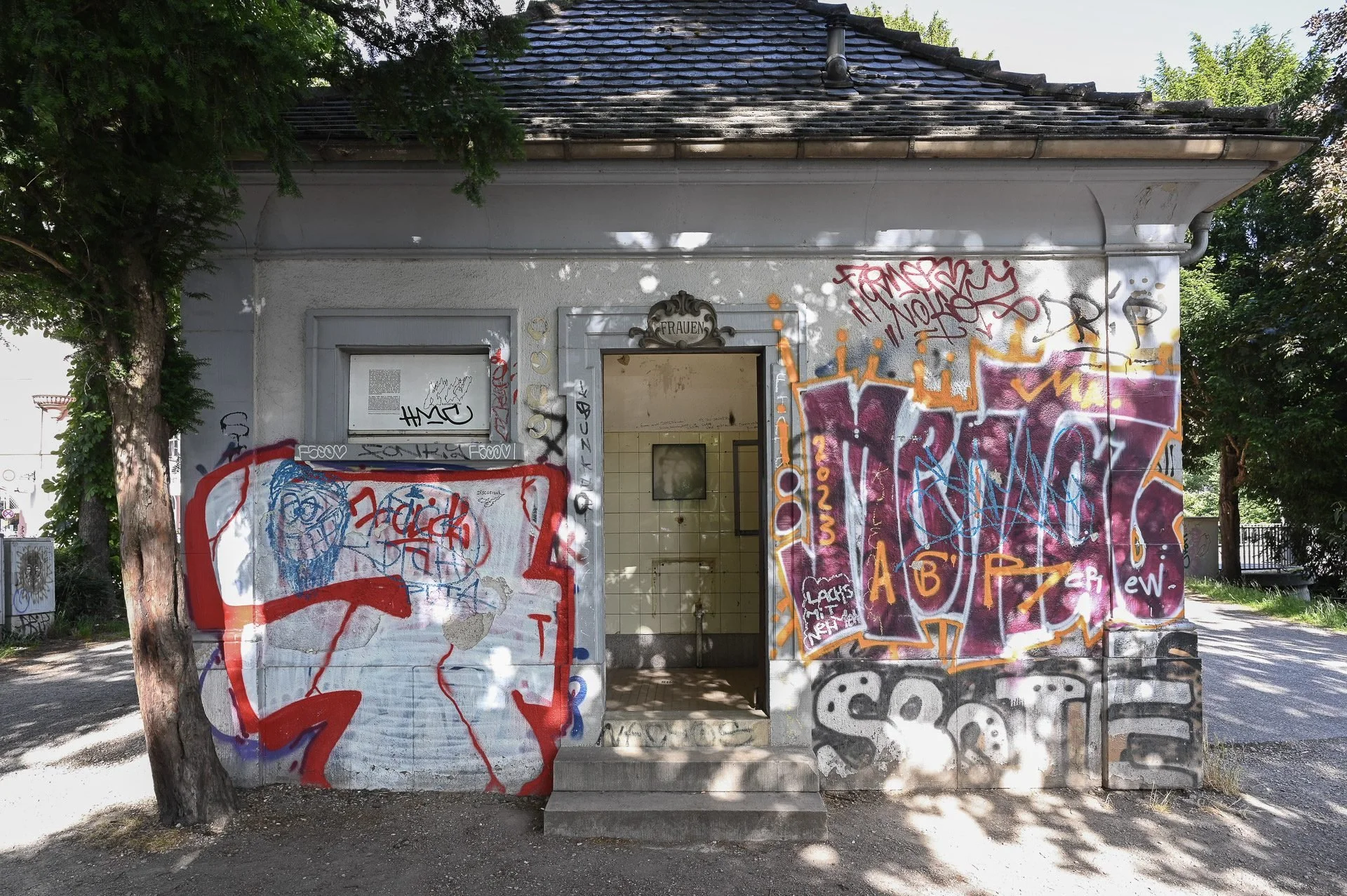 Primary Structures by Fiona Connor, Hanne Darboven, Julian Irlinger, Florence Jung, Sophie Kovel, Megan Francis Sullivan and Niklas Taleb at Kaiserwache in Freiburg, Germany