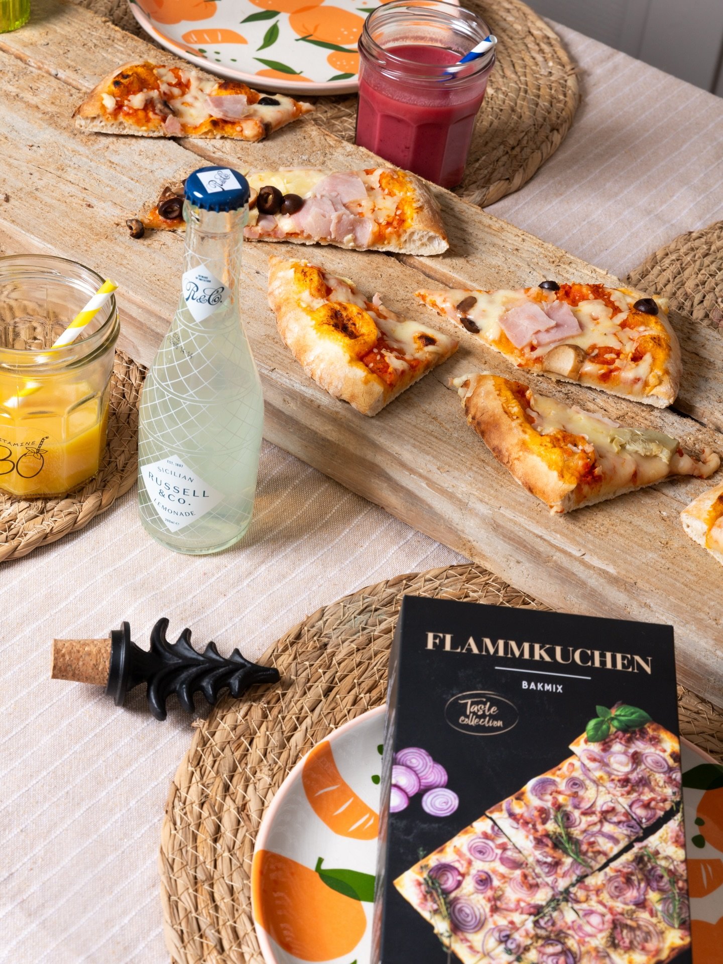 🎄✨ De feestdagen staan voor de deur! Tijd voor knusse momenten, lekker eten en alles wat dit seizoen zo gezellig maakt&hellip; precies zoals op deze foto&rsquo;s! 🍴💛

#productfotografie #kerstfoto #fotograaffriesland