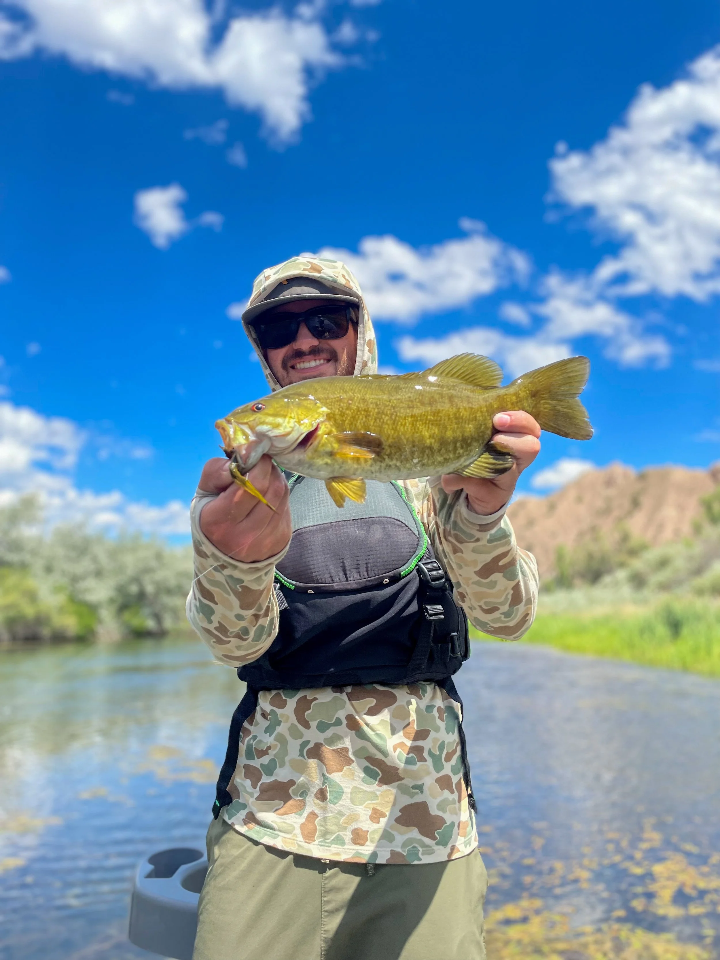 Smallmouth bass day with the boys

@nrsfishing #flyfishnewmexico #smallmouthbass #smallmouthbassflyfishing #smalljohns