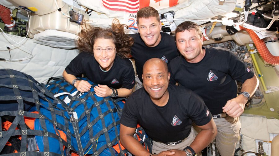 From Earth to Orbit: What the Artemis Mission Teaches Us About the Future of Vertical Farming