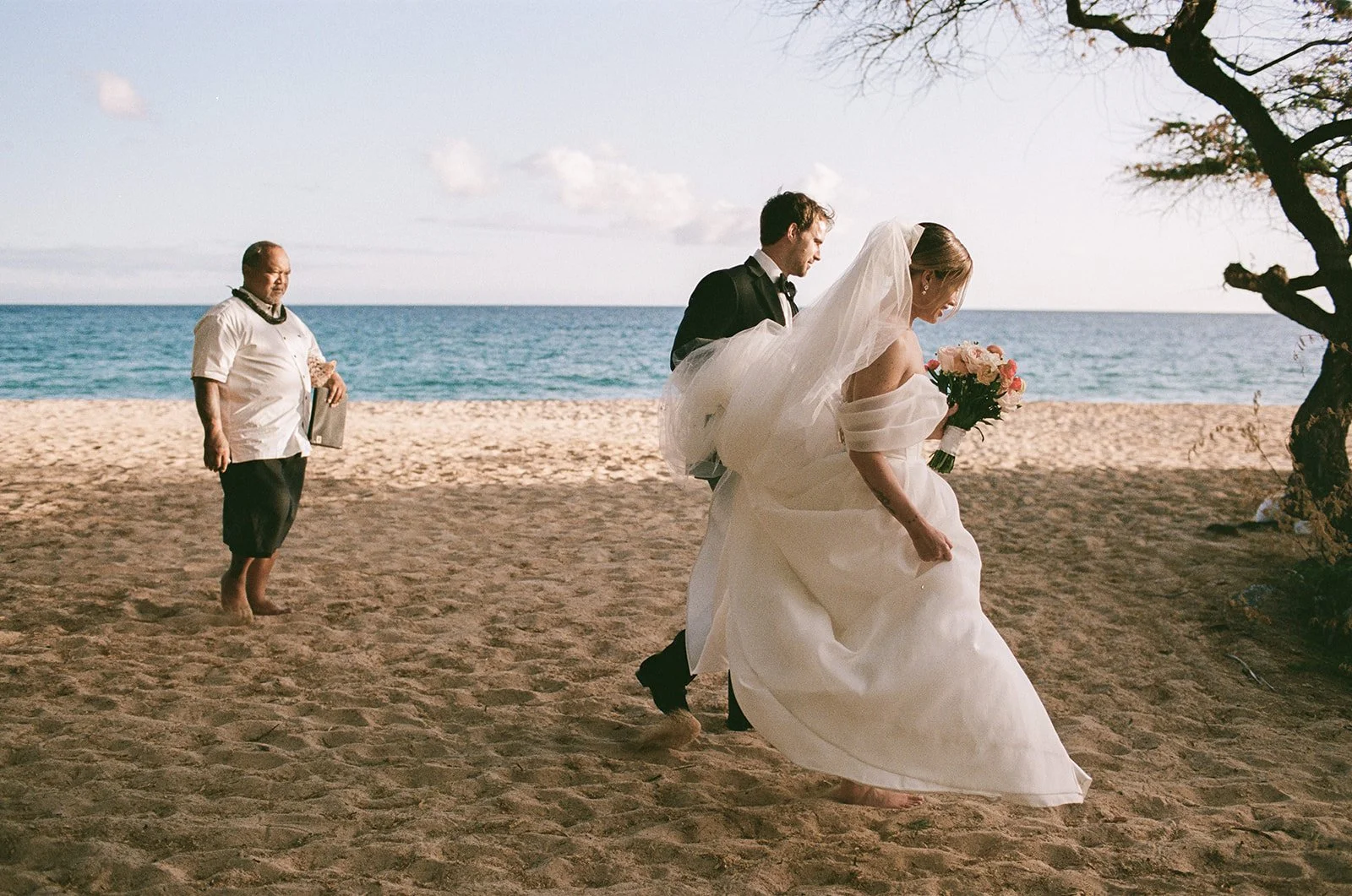 katie-josh-hawaii-elopement-192.jpg