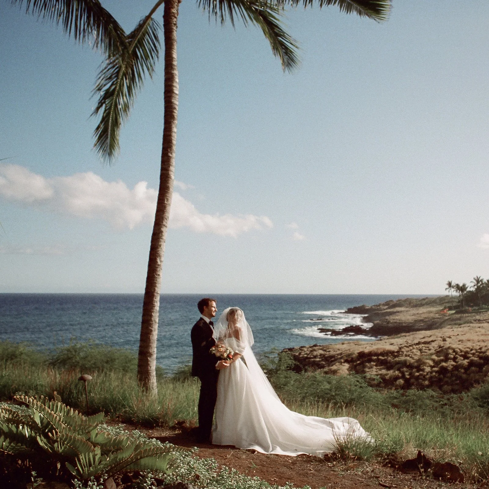 katie-josh-hawaii-elopement-139.jpg