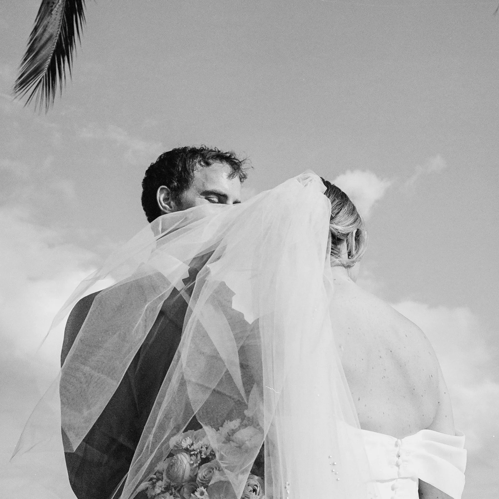 katie-josh-hawaii-elopement-151.jpg