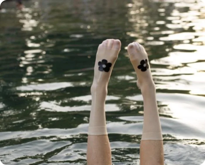 Stimuler la circulation et apaiser la sensation de jambes lourdes en été