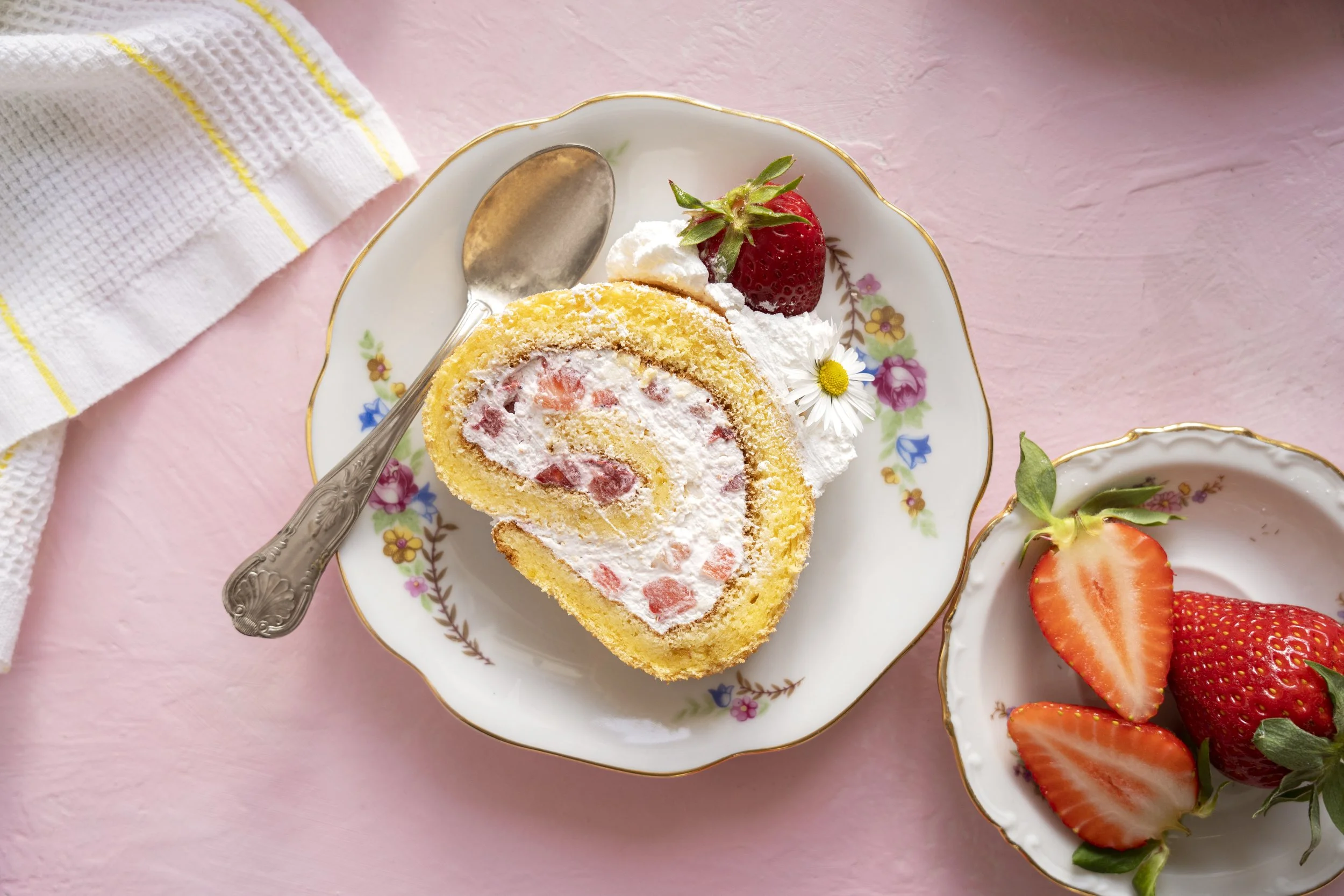 Strawberry Lemonade Cake