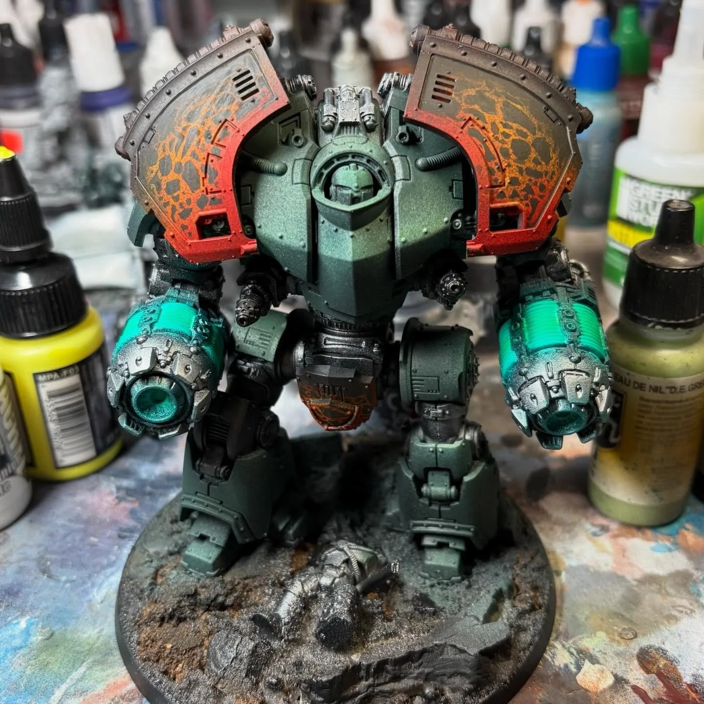 Big WIP!

#horusheresy #salamanders30k #saturninedreadnought #ageofdarkness #warhammer30k