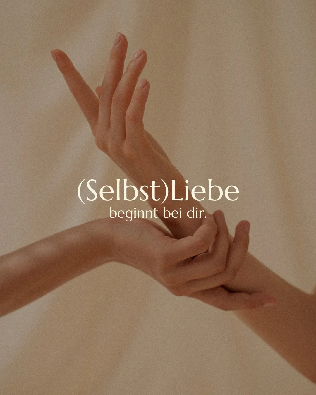 Der Valentinstag erinnert uns oft daran, etwas zu&nbsp;tun. Vielleicht darf er dich dieses Jahr daran erinnern, etwas zu&nbsp;f&uuml;hlen.
Verbindung beginnt nicht im Au&szlig;en &ndash; sondern im K&ouml;rper. 🤍