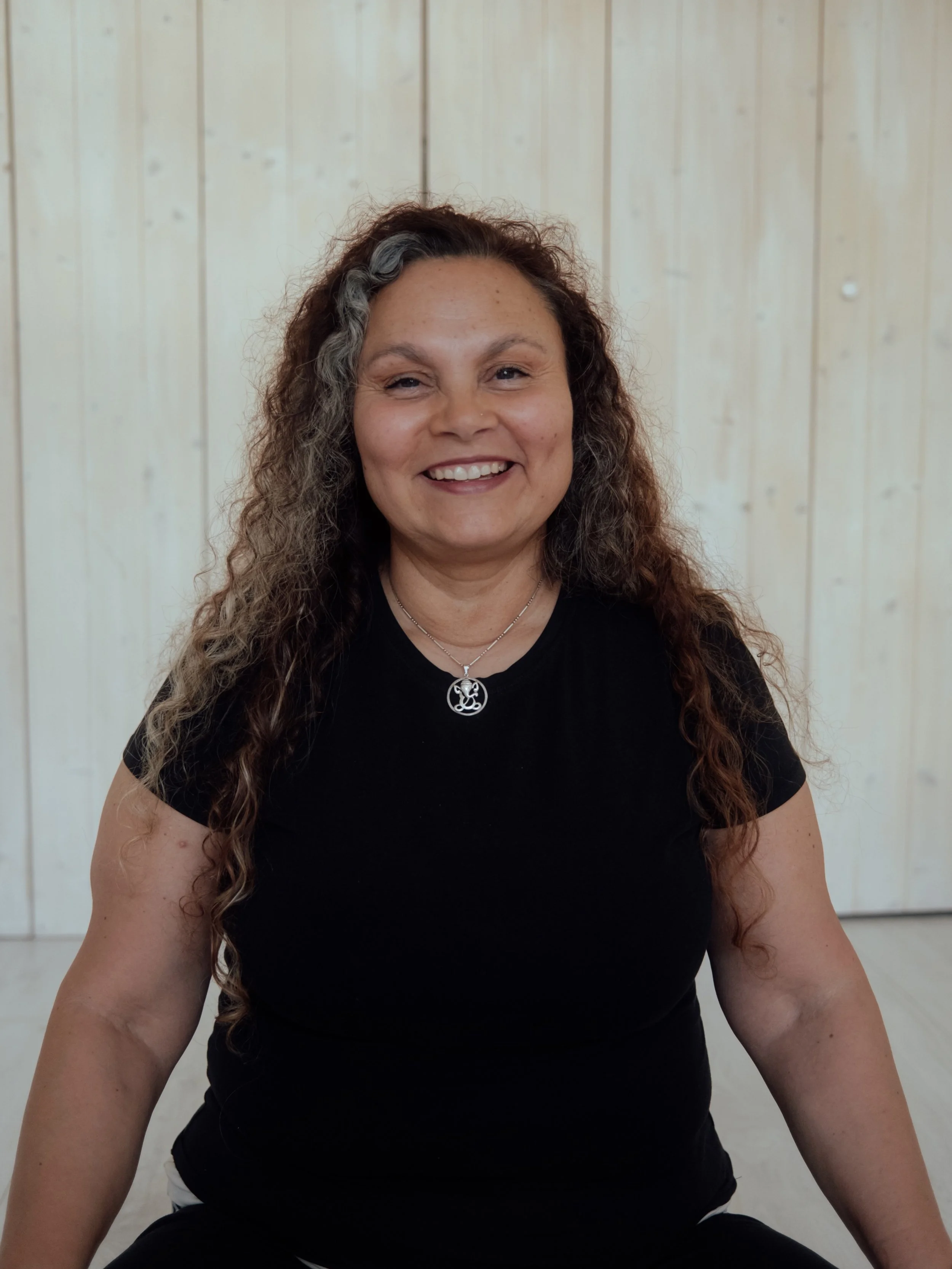 Das L&auml;cheln einer Frau, die Ayurveda ausprobiert und es nie bereut hat 😁

The smile of a woman who tried Ayurveda and never regretted it 😁

La sonrisa de una mujer que prob&oacute; el Ayurveda y nunca se arrepinti&oacute; 😁

*
*
#ayurveda #ay
