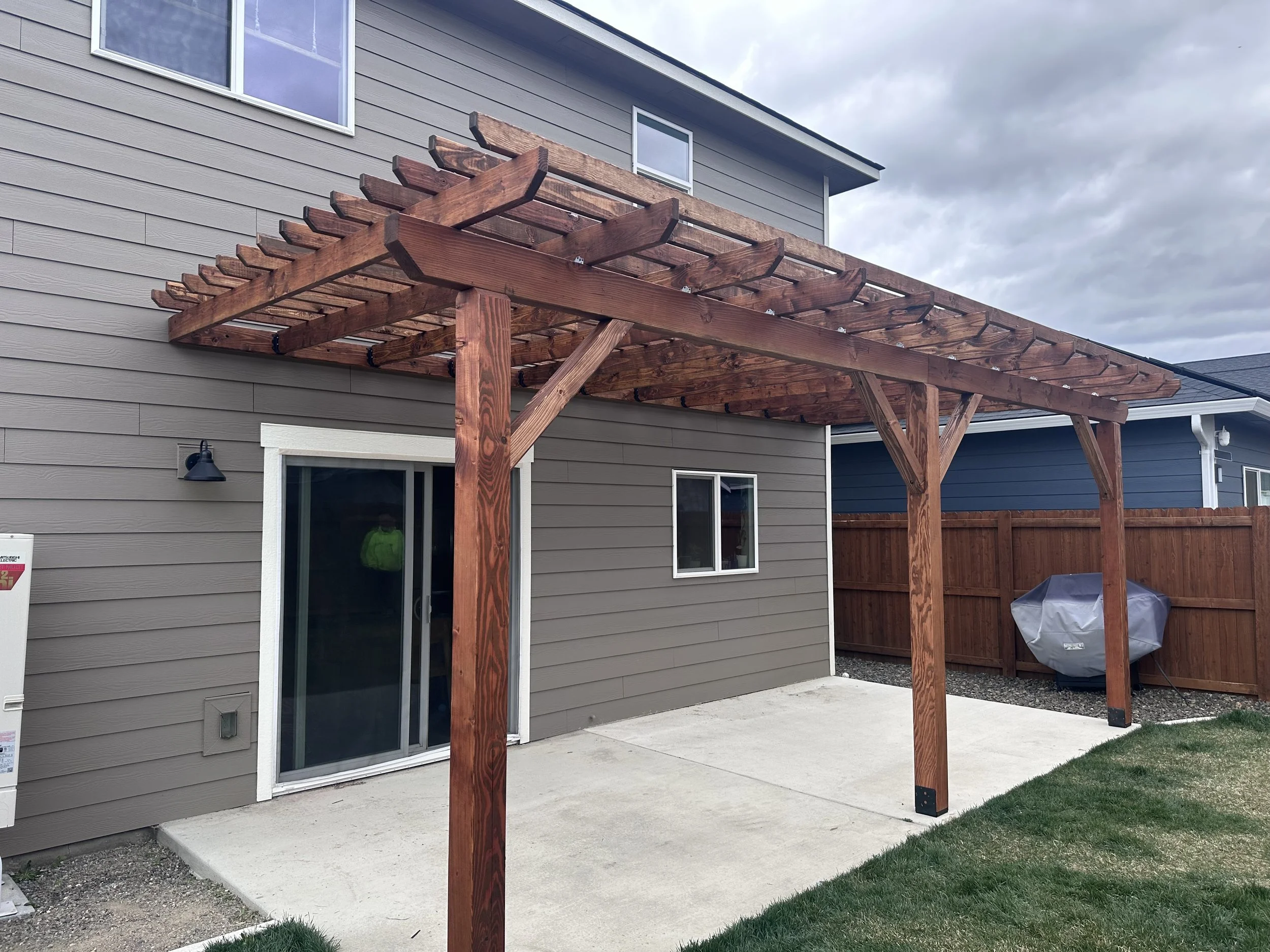 pergola.jpg