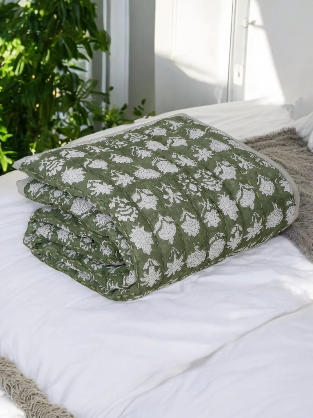 Oléa Cotton Throw Blanket