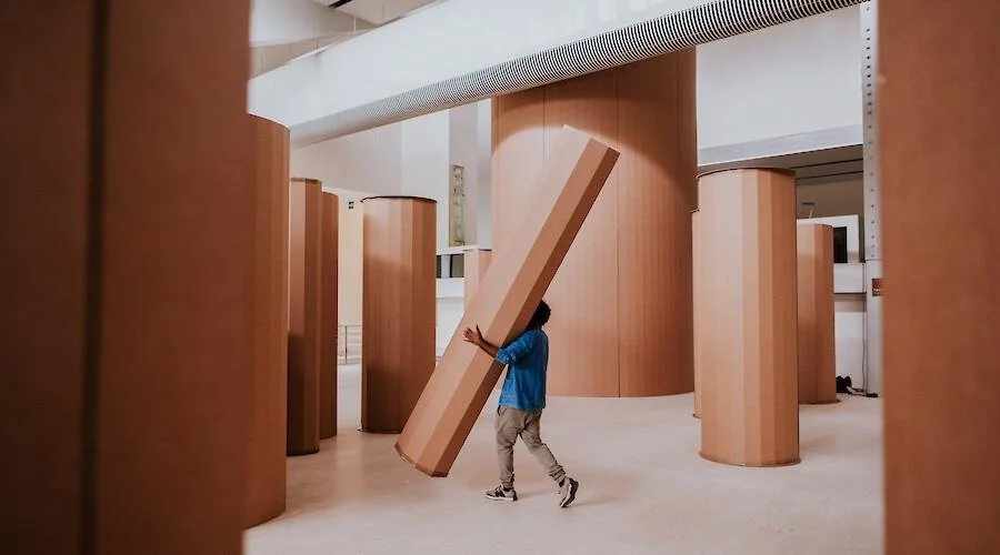 Habitar a Contradição de Carlos Bunga