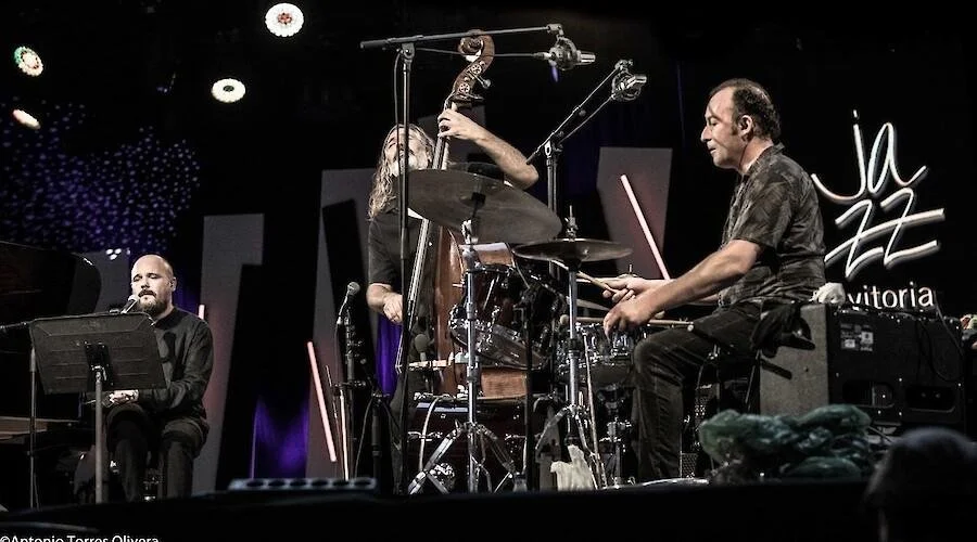 Niño de Elche e Sumrrá em concerto