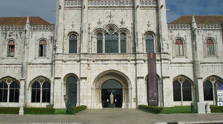 Ídolos. Olhares Milenares