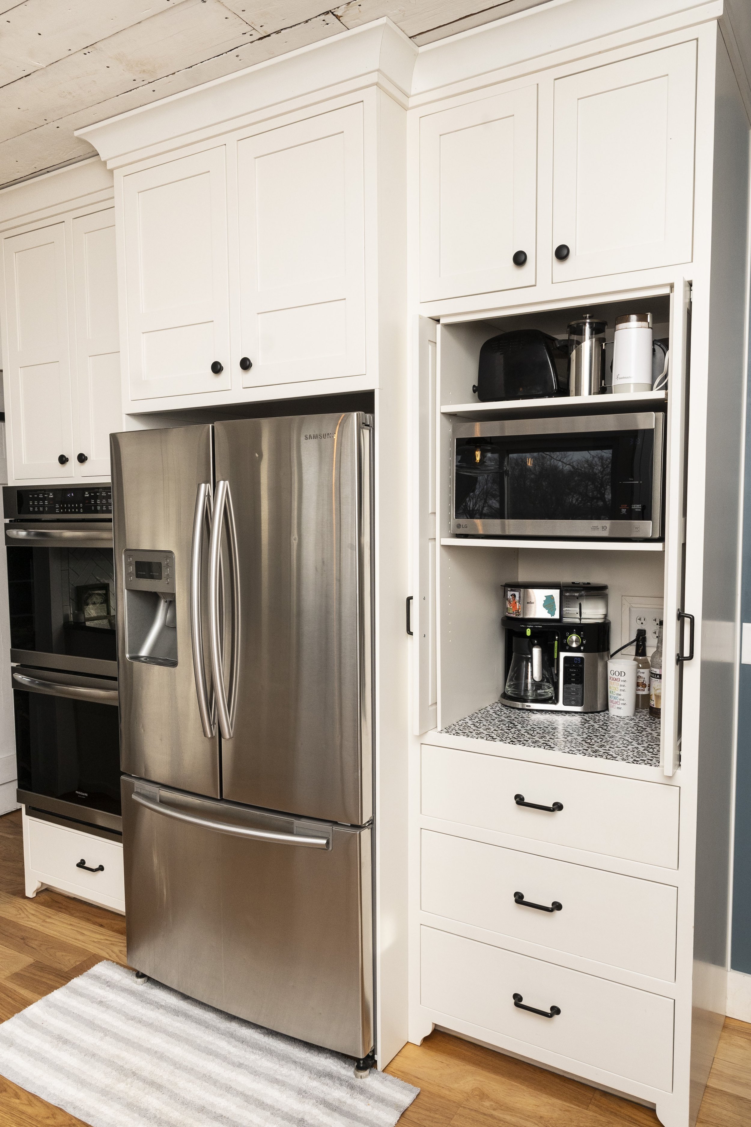 Kitchen_Hard Maple, White Paint (9371).jpg