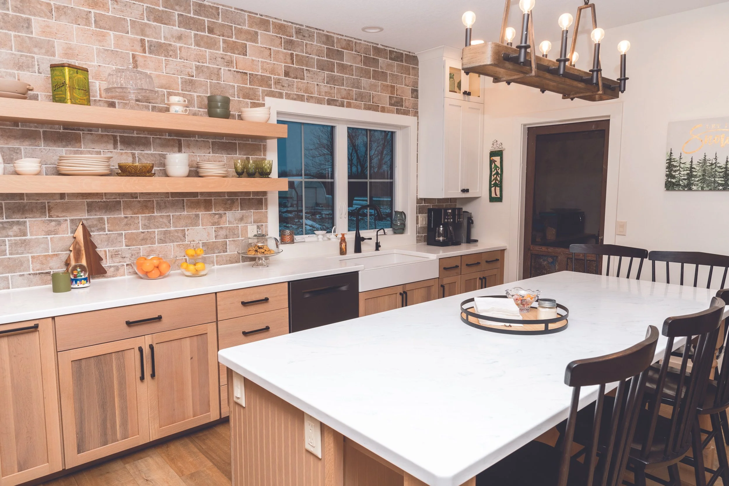 Kitchen_QSWO with NTR White stain [5922].jpg