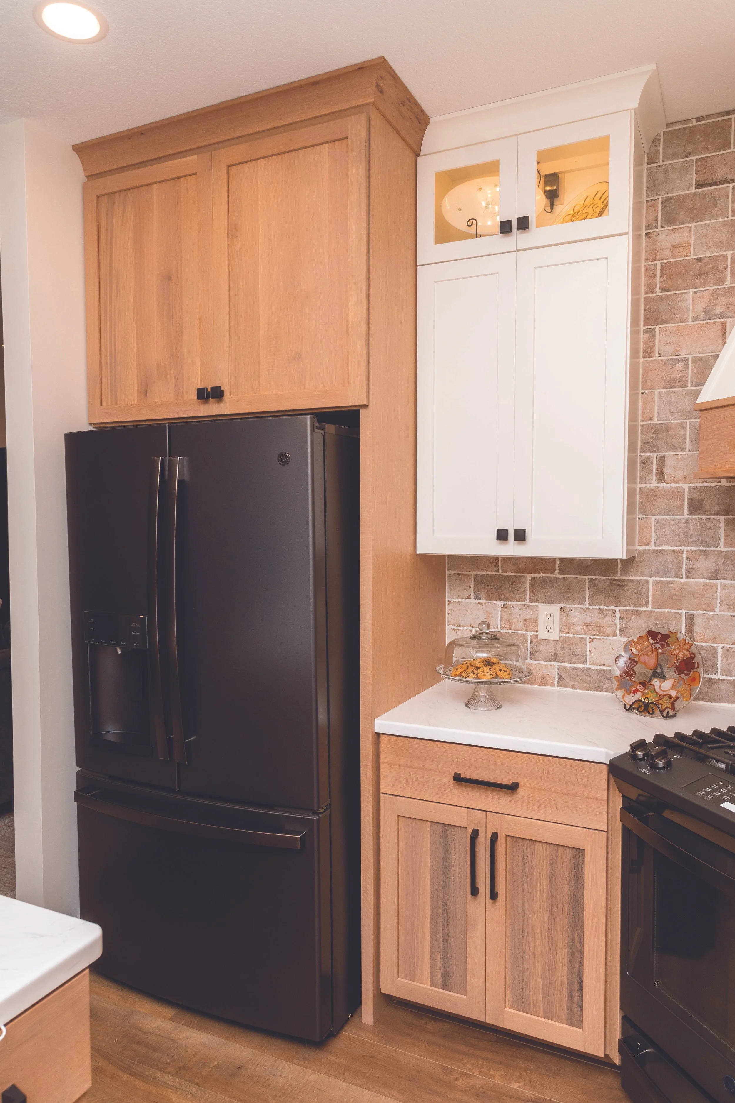 Kitchen_QSWO with NTR White stain [5933].jpg