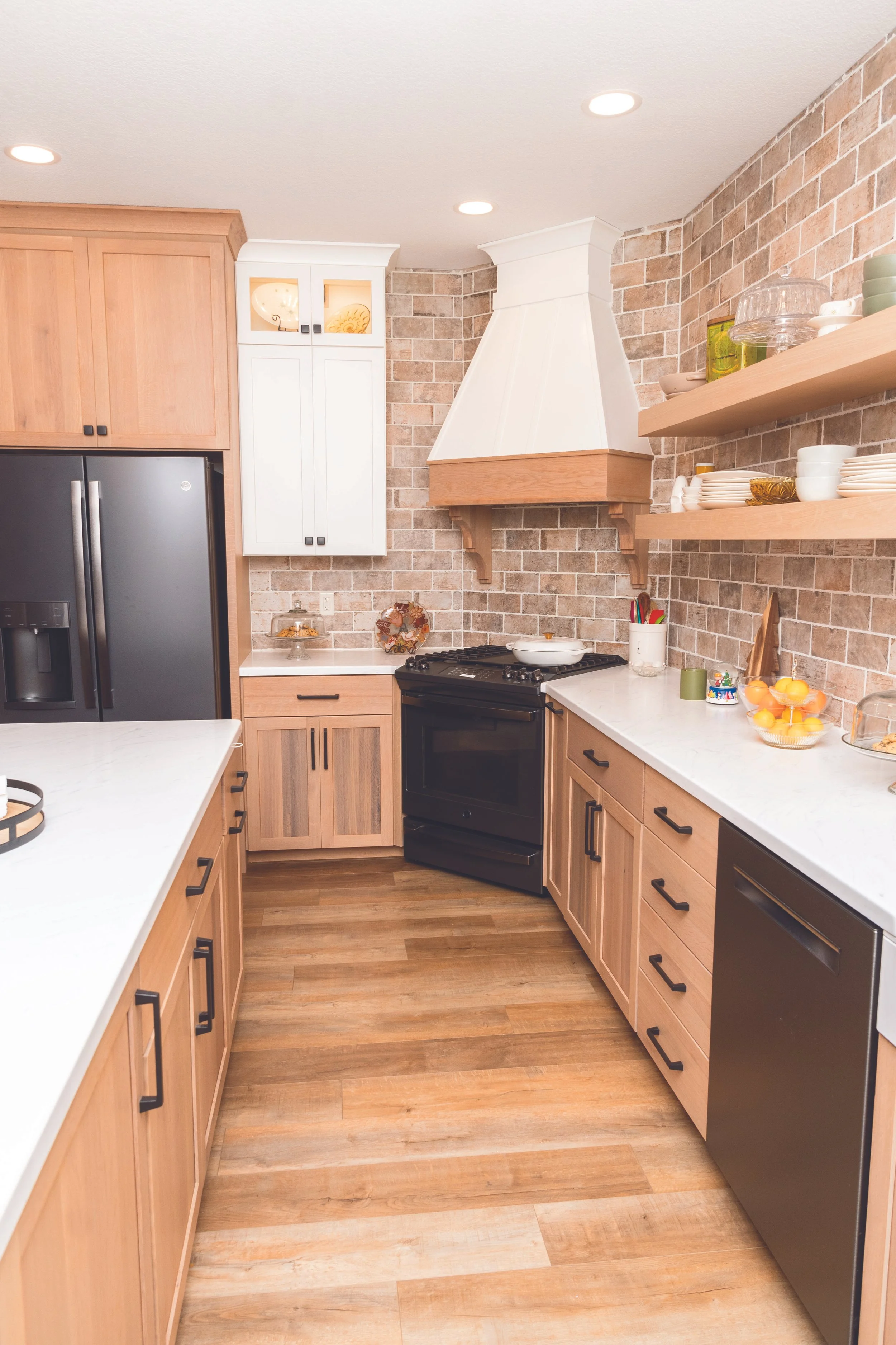 Kitchen_QSWO with NTR White stain [5925].jpg