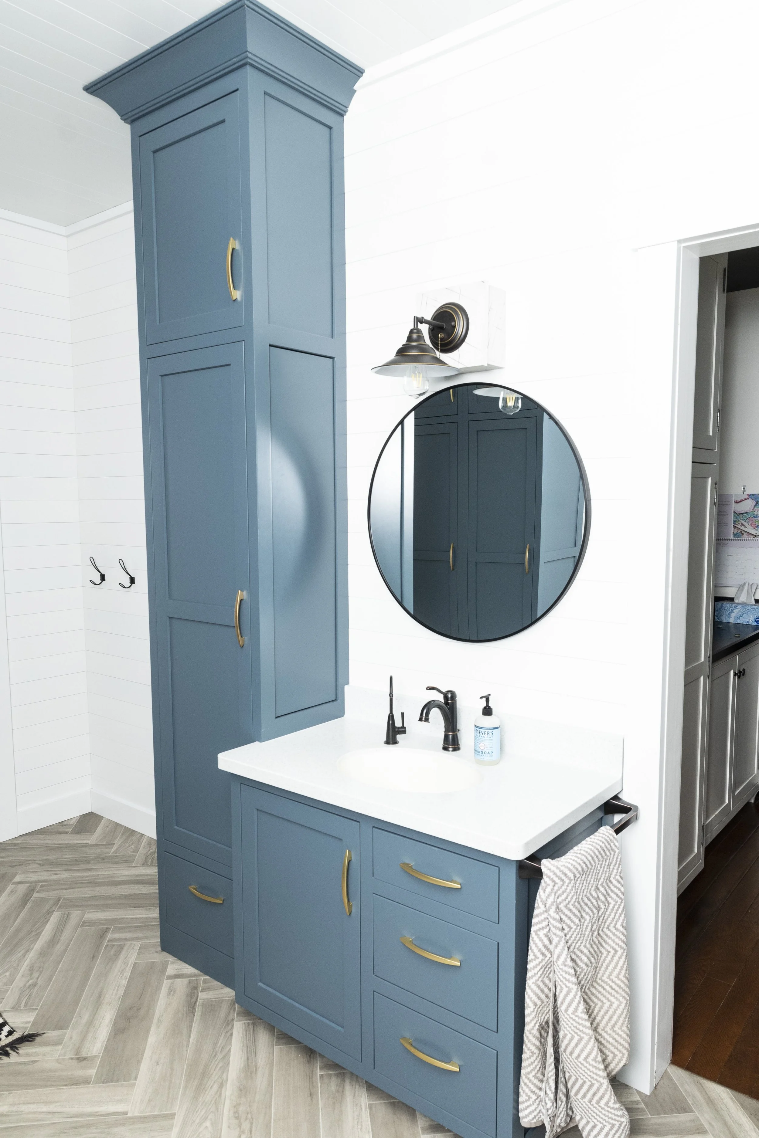 Mudroom_Hard Maple, Legendary Blue (9379).jpg