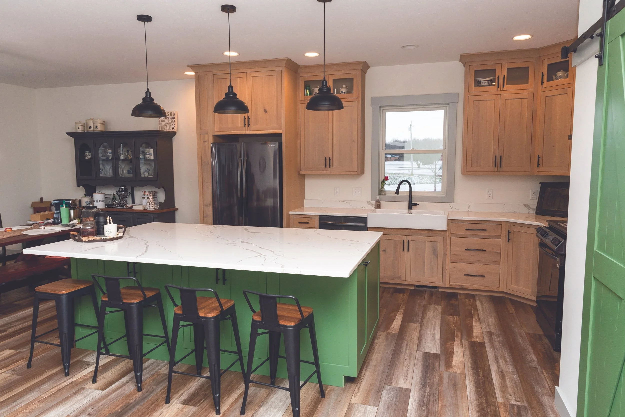 Kitchen_QSWO with NTR White stain [5891].jpg
