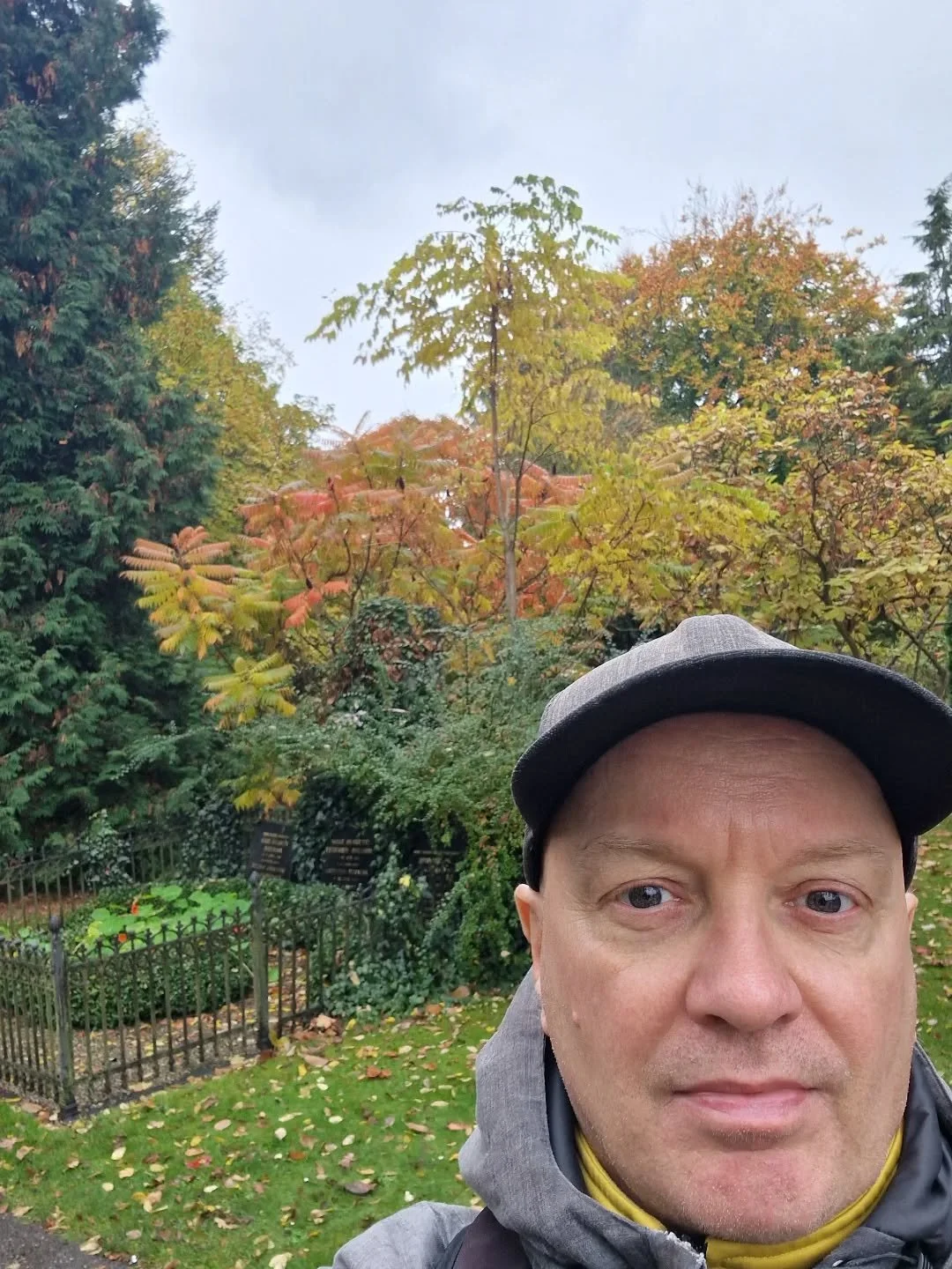 Happy weekend from the, in my opinion, no.1 oasis of N&oslash;rrebro: Assistens Kirkeg&aring;rd.  This place is full of trees and graves that are several centuries old, giving it a mystical and somewhat eerie vibe. Most of all, it is a really beautif