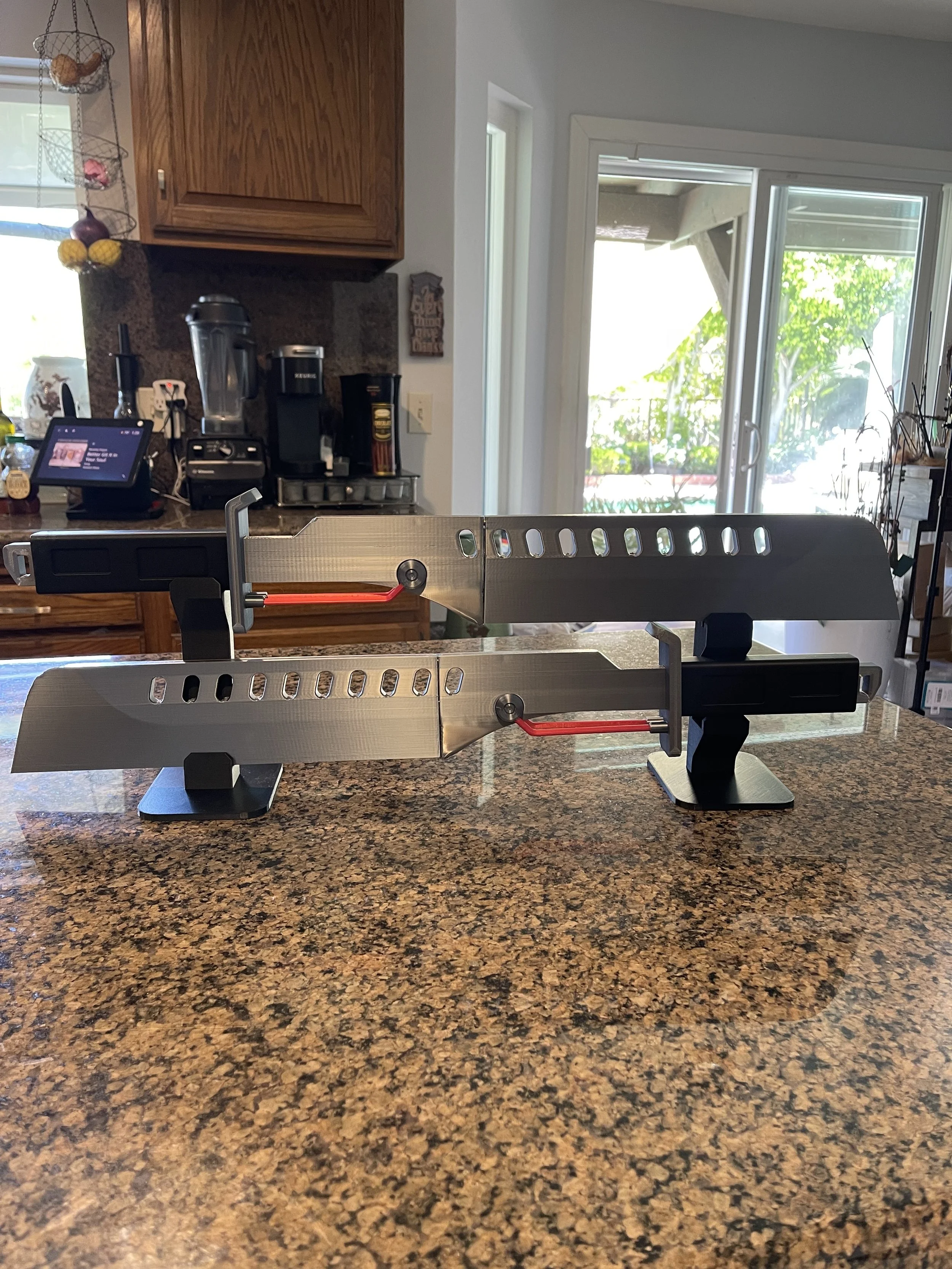 Din Djarin’s Vibro Swords (Set of two with stand) 48 hour sale!