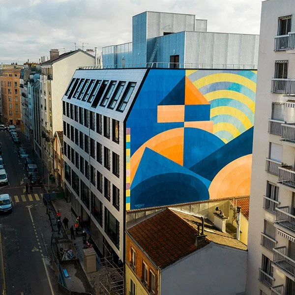 Service de photographie professionnelle pour architectes, agences immobilières et décorateurs à Paris. Mise en valeur des volumes, gestion de la lumière naturelle et prises de vues grand angle pour biens d'exception.