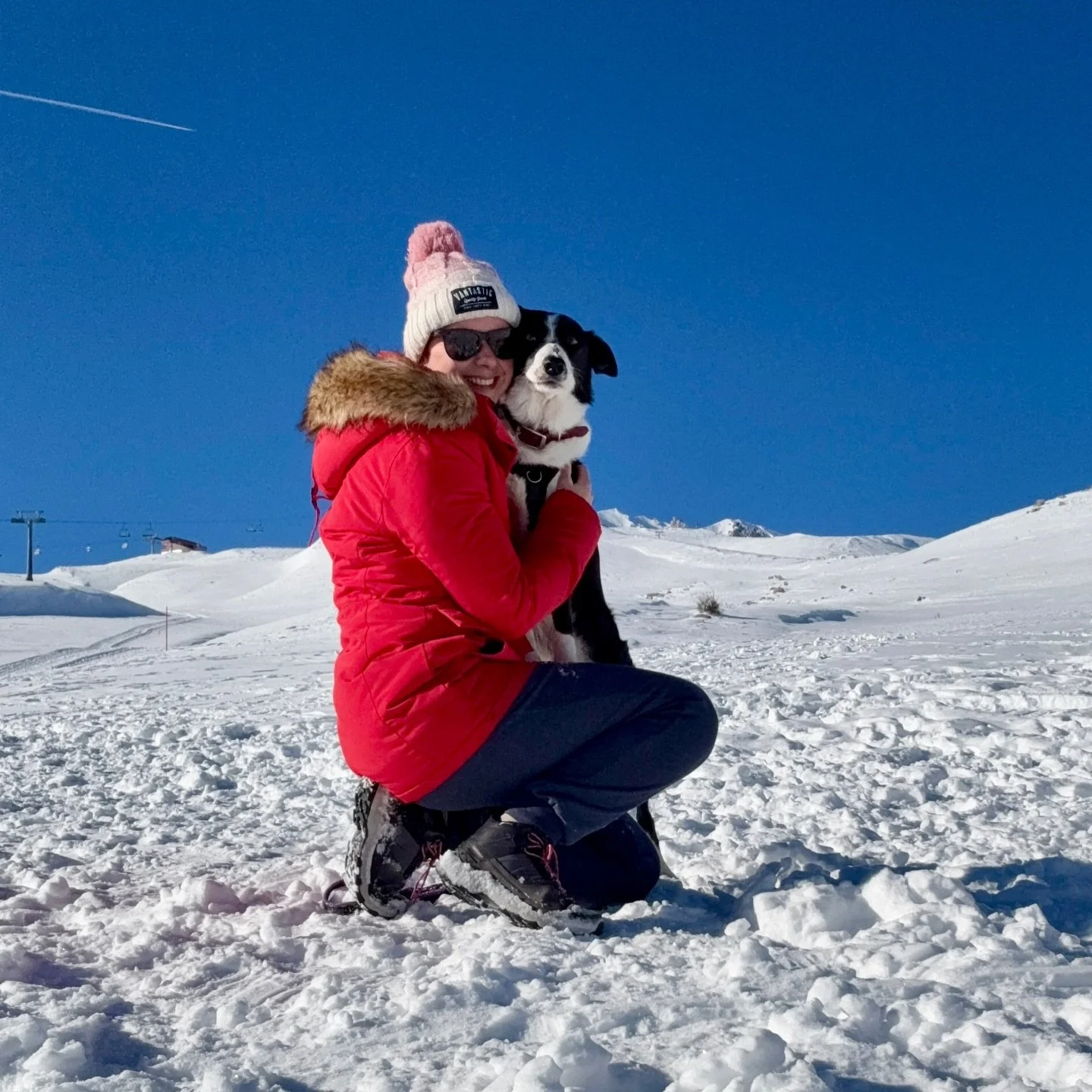 After two weeks sitting at the bottom of Mount Erciyes the slopes still hadn&rsquo;t opened so I went up in the gondola to see the views with Echo instead, before driving back down to the coast in search of some warmth! 

#erciyes #snowymountains #er