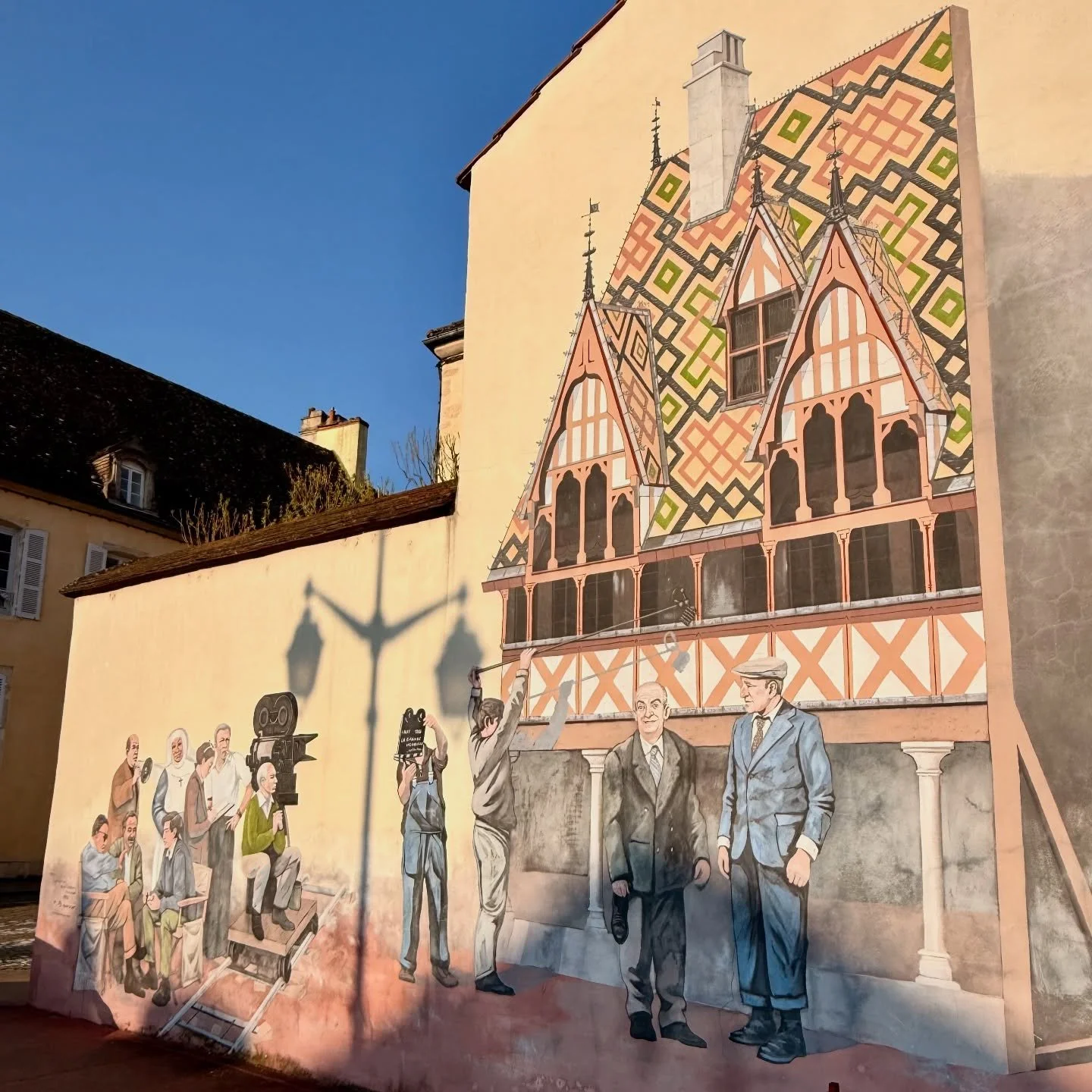 An early morning walk in Beaune 🇫🇷

#beaune #beaunefrance #explorefrance #frenchtown #roadtripfrance