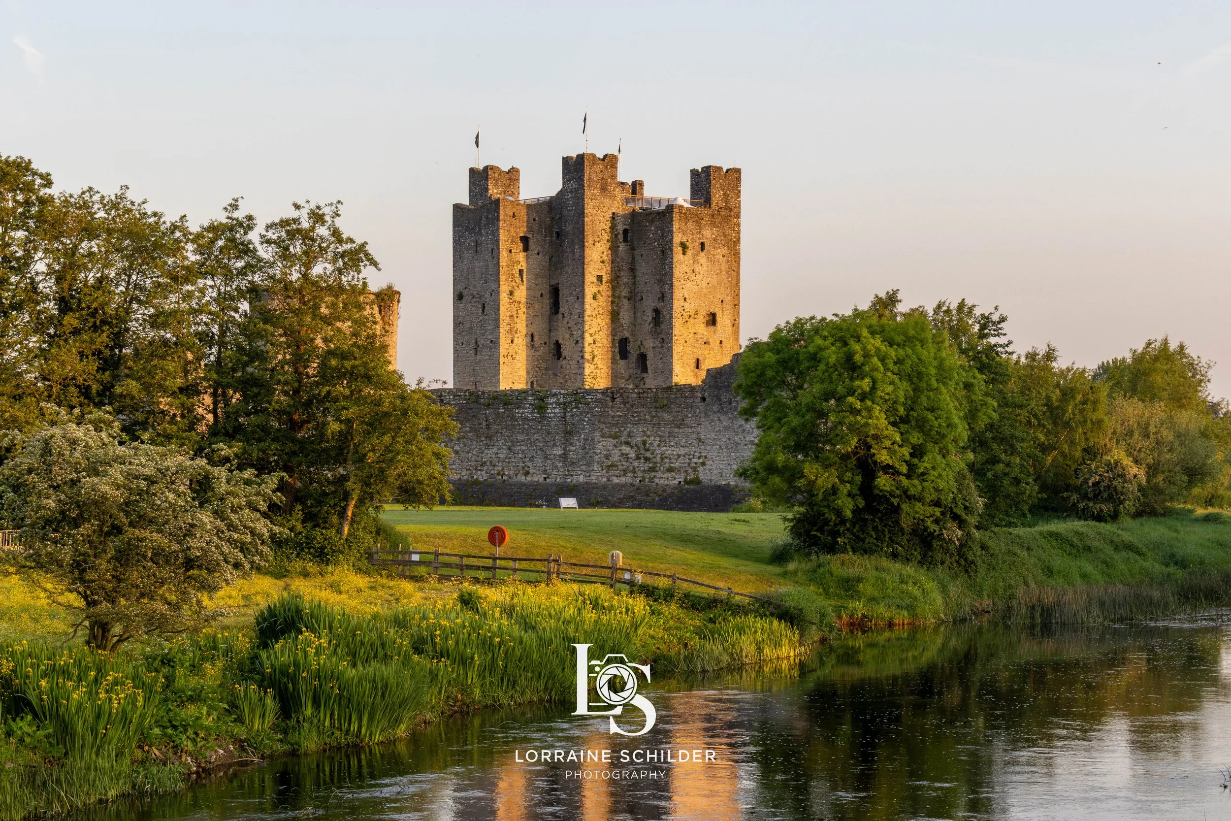 trim castle bridge.jpg