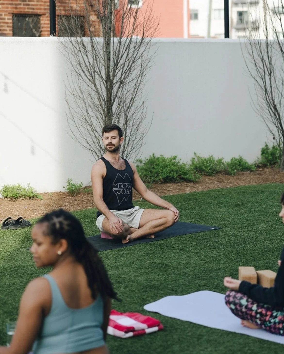 My longest standing yoga class to date is at @commonhousechatt every Wednesday at 5:30pm, and is currently my only recurring offering 🧘🏻&zwj;♂️

With an ever-changing schedule and so many moving pieces in my life, this is my one constant each week.