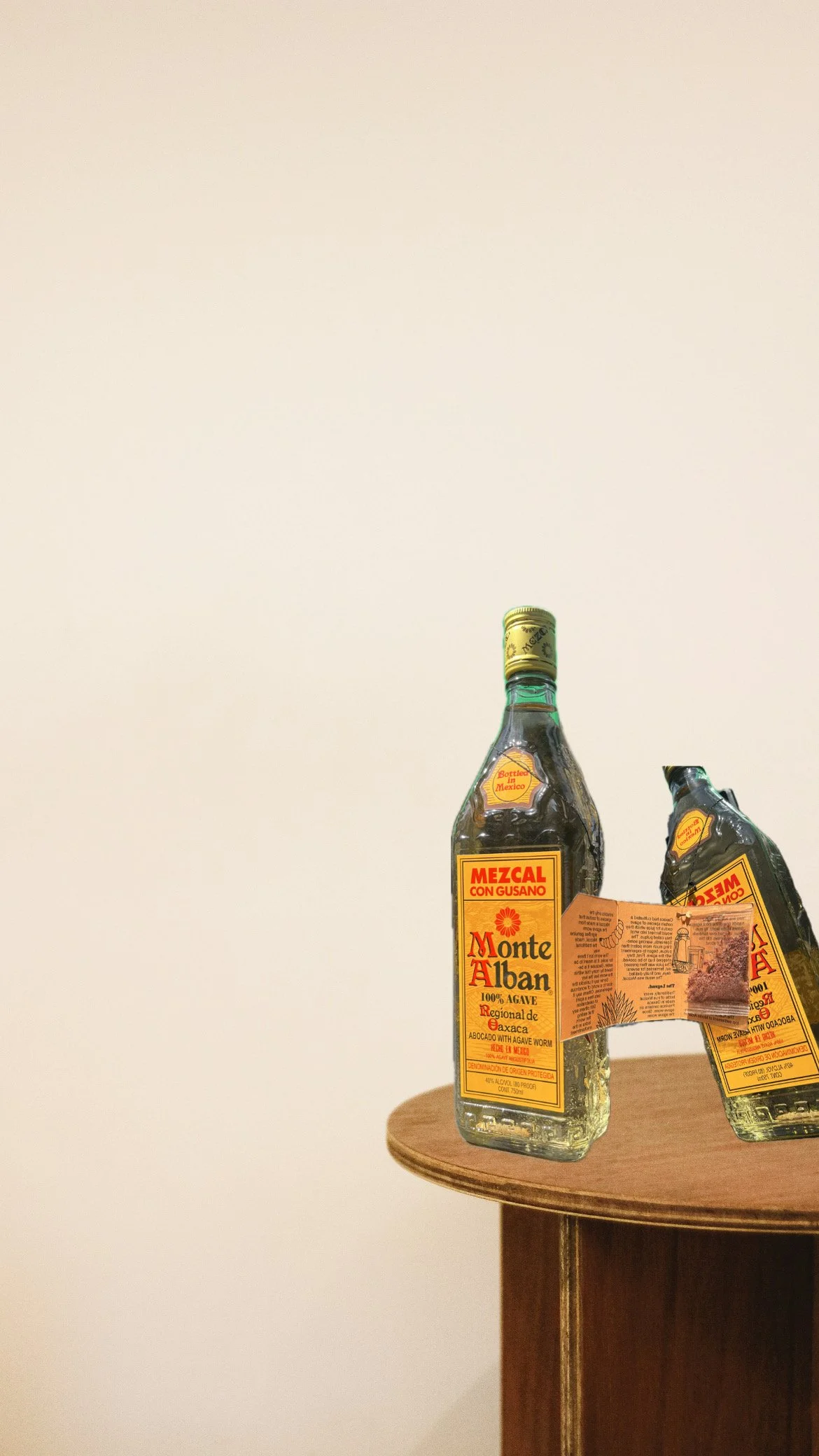 Monte Alban Mezcal con Gusano