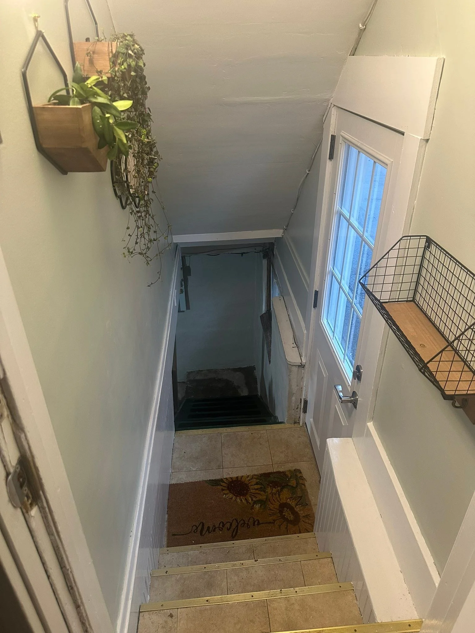 Another project done ✔️🖌️🫟 A little paint sure goes a long way! Also new exterior door, canopy, and had the walls re-surfaced. Long overdo. It feels so much more homey walking in now 🙂 pictures don&rsquo;t do it justice.