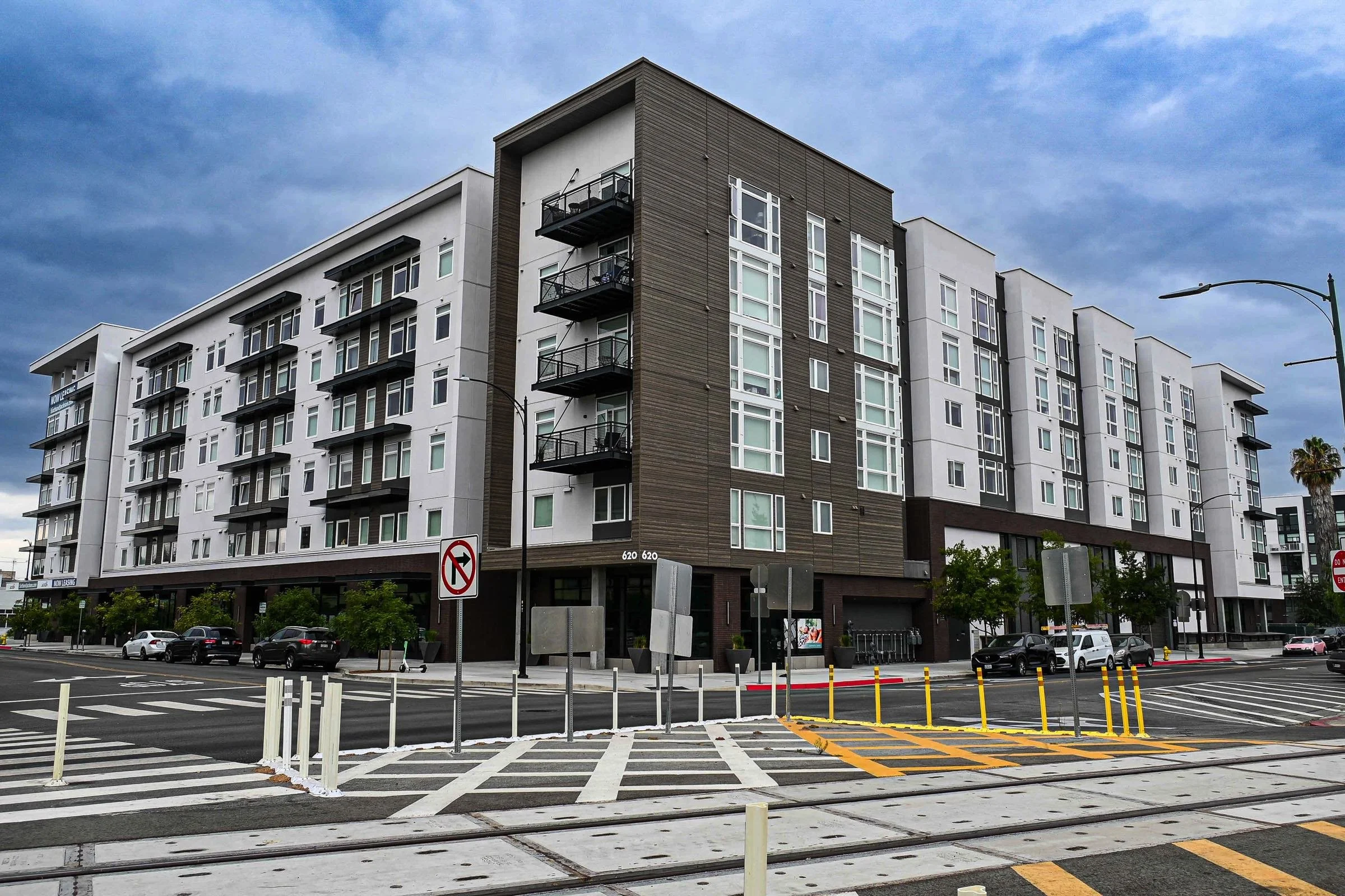wide view of sixth and jackson from across street