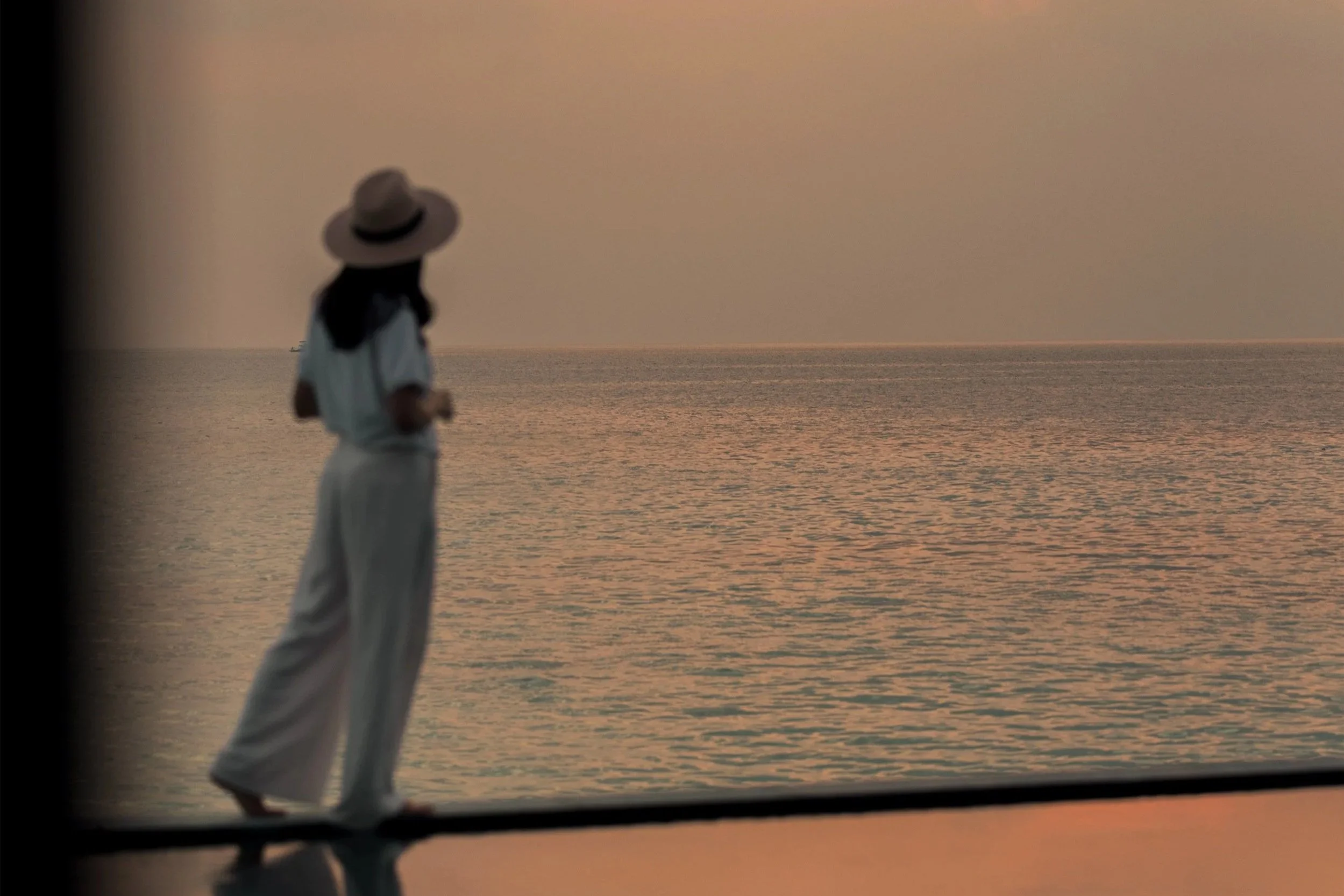 RAH+GILI+MALDIVES_Sunset+Water+Pool+Villa+%282BR%29_Lifestyle_Pool+Sunset.jpg