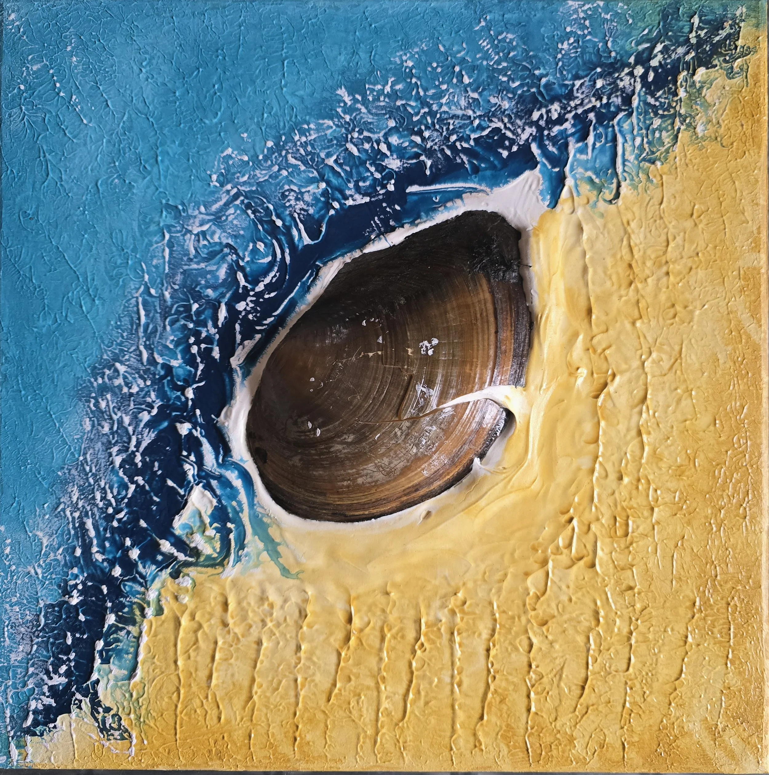 AUGUST 2025 / 30 x 30 cm / Holzgrund