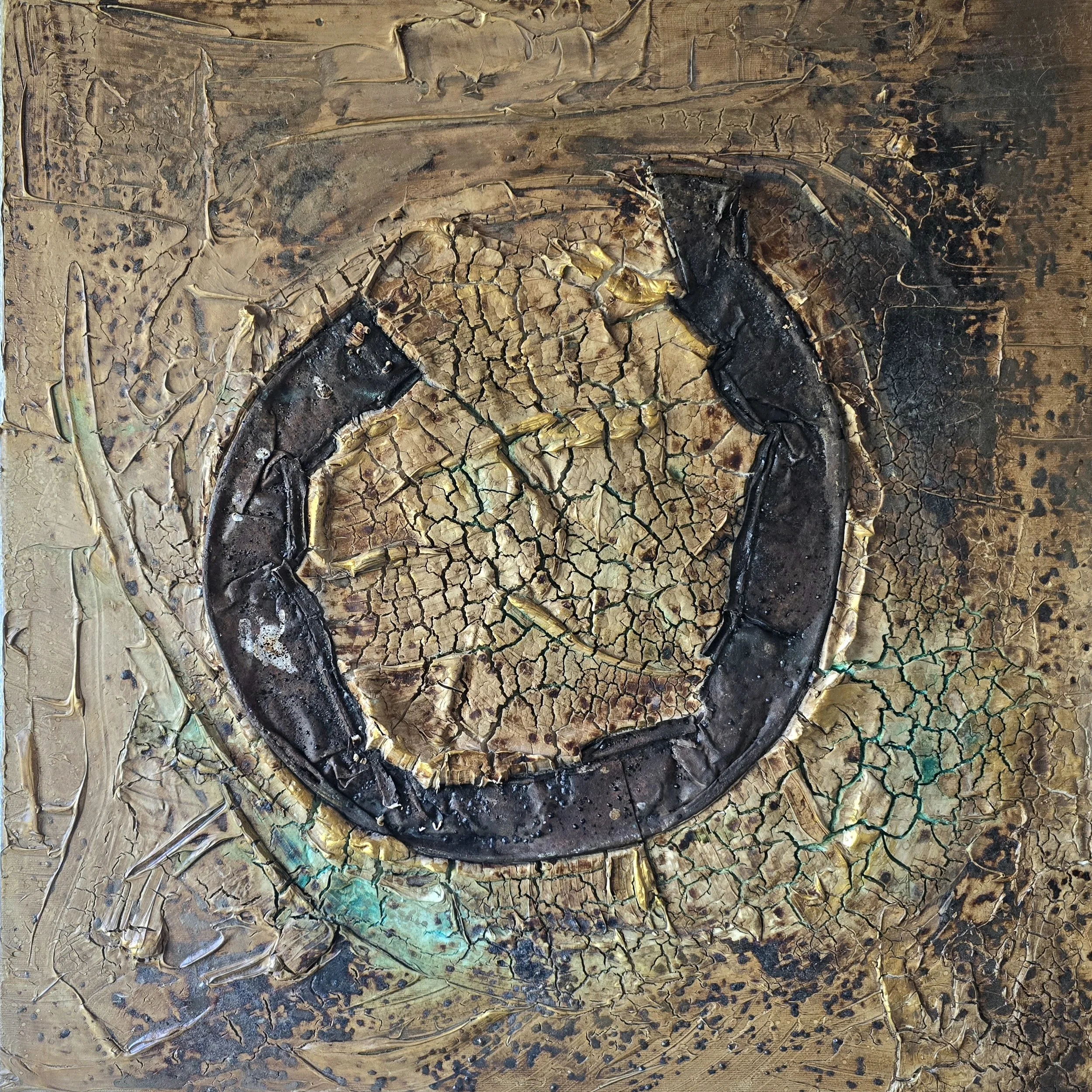 Objekt mit Rost  / 60 x 60 cm Leinwand (4,5 cm Tiefe) / Strukturen / Acrylfarbe / Kaffeepulver / Rostobjekt
