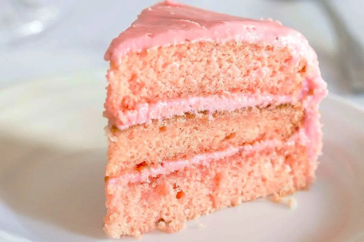 3-Layer-Strawberry-Cake-4.jpg